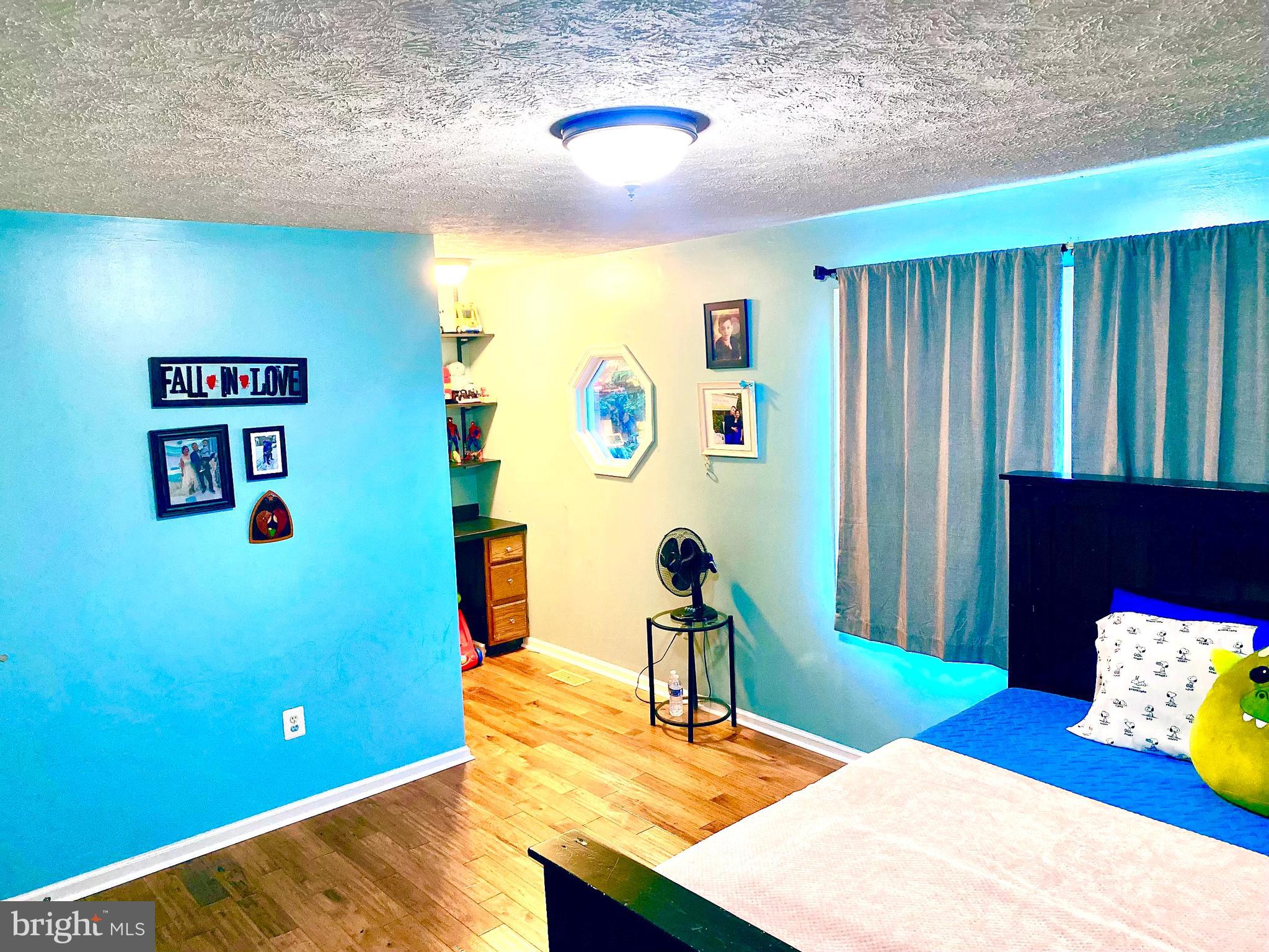 GUNNERS LAKE VILLAGE - Residential