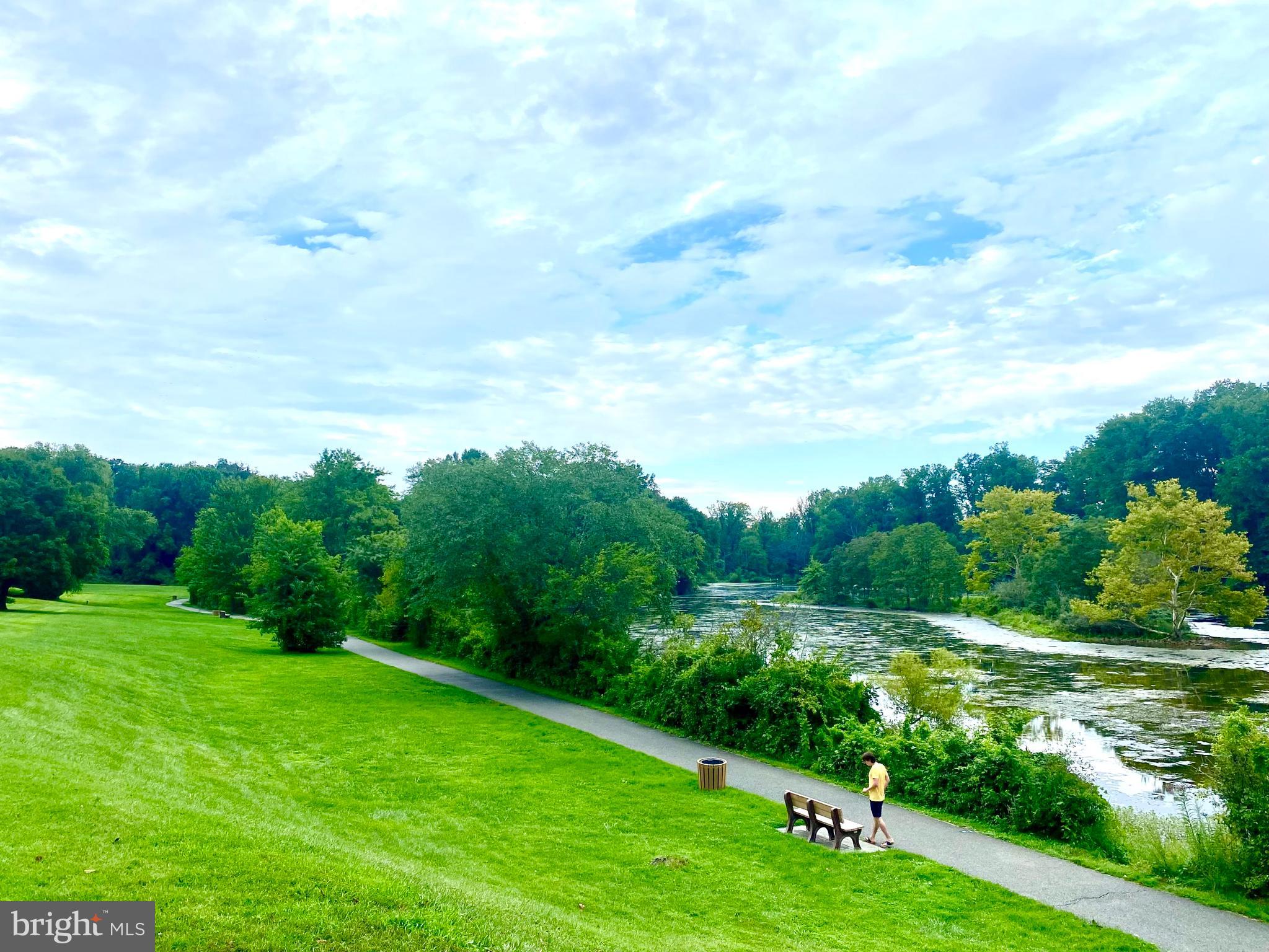 GUNNERS LAKE VILLAGE - Residential