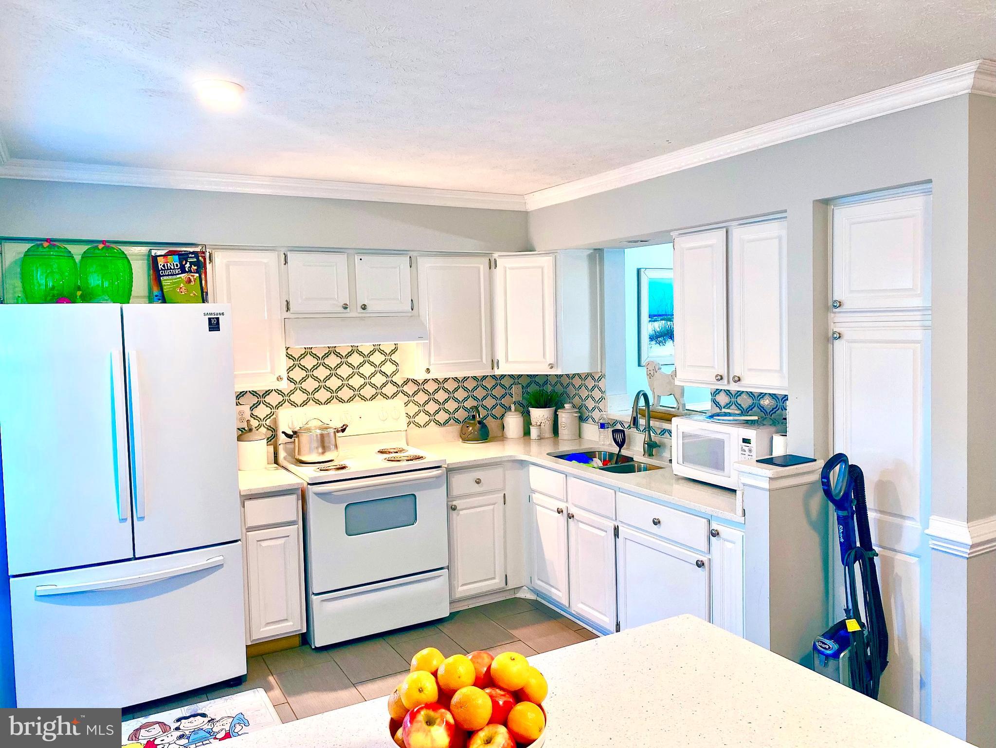 GUNNERS LAKE VILLAGE - Residential