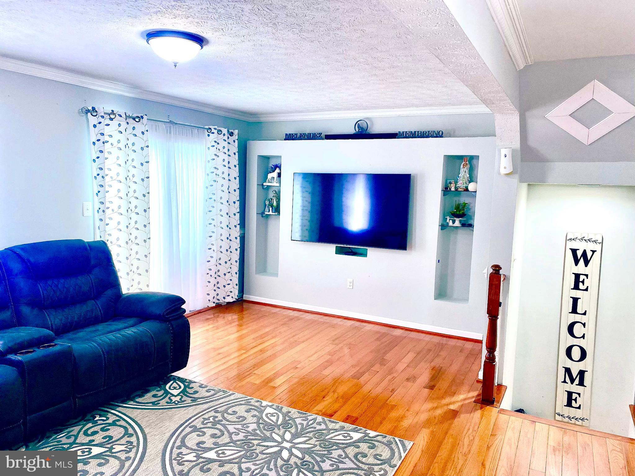 GUNNERS LAKE VILLAGE - Residential