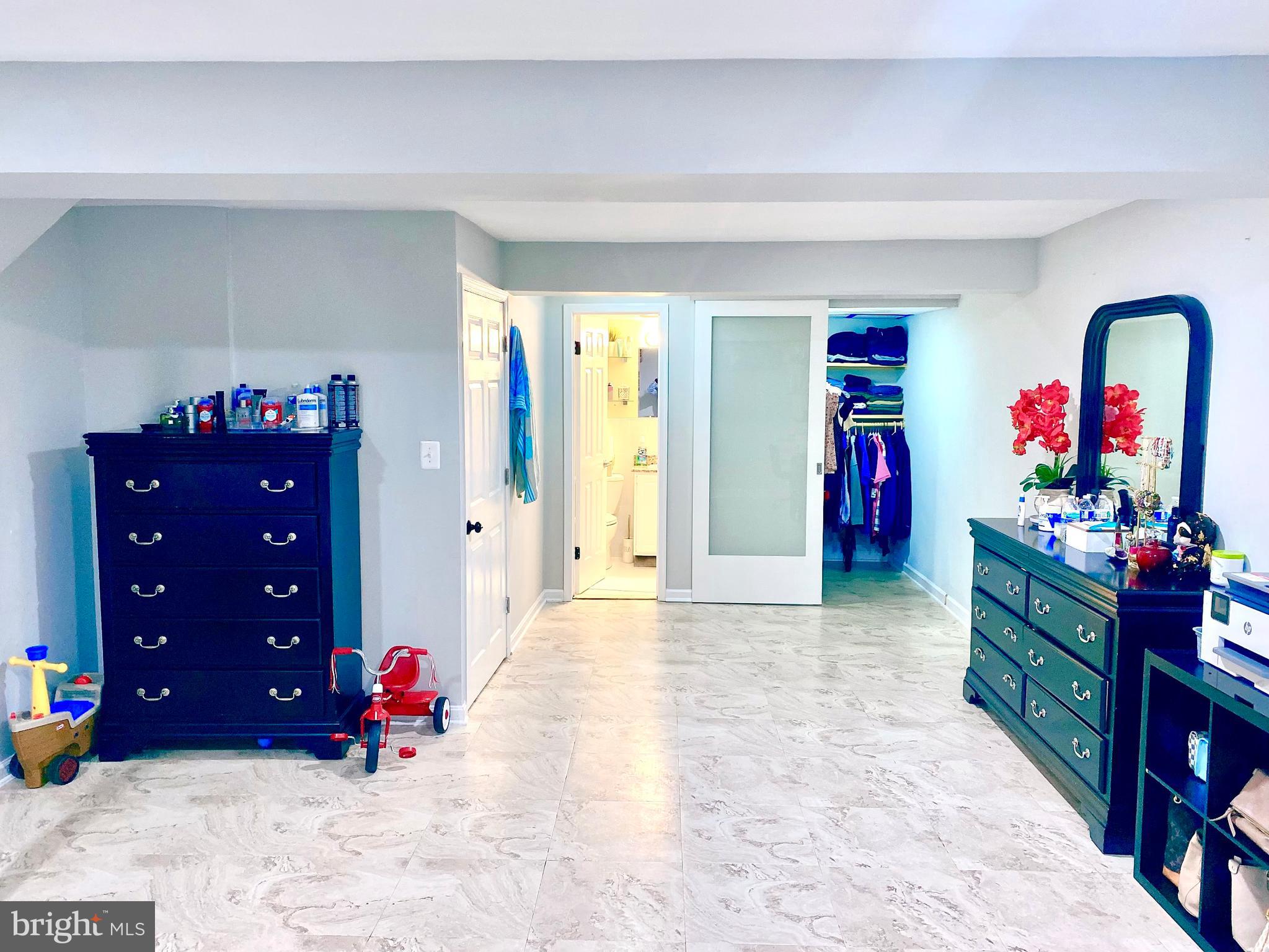 GUNNERS LAKE VILLAGE - Residential