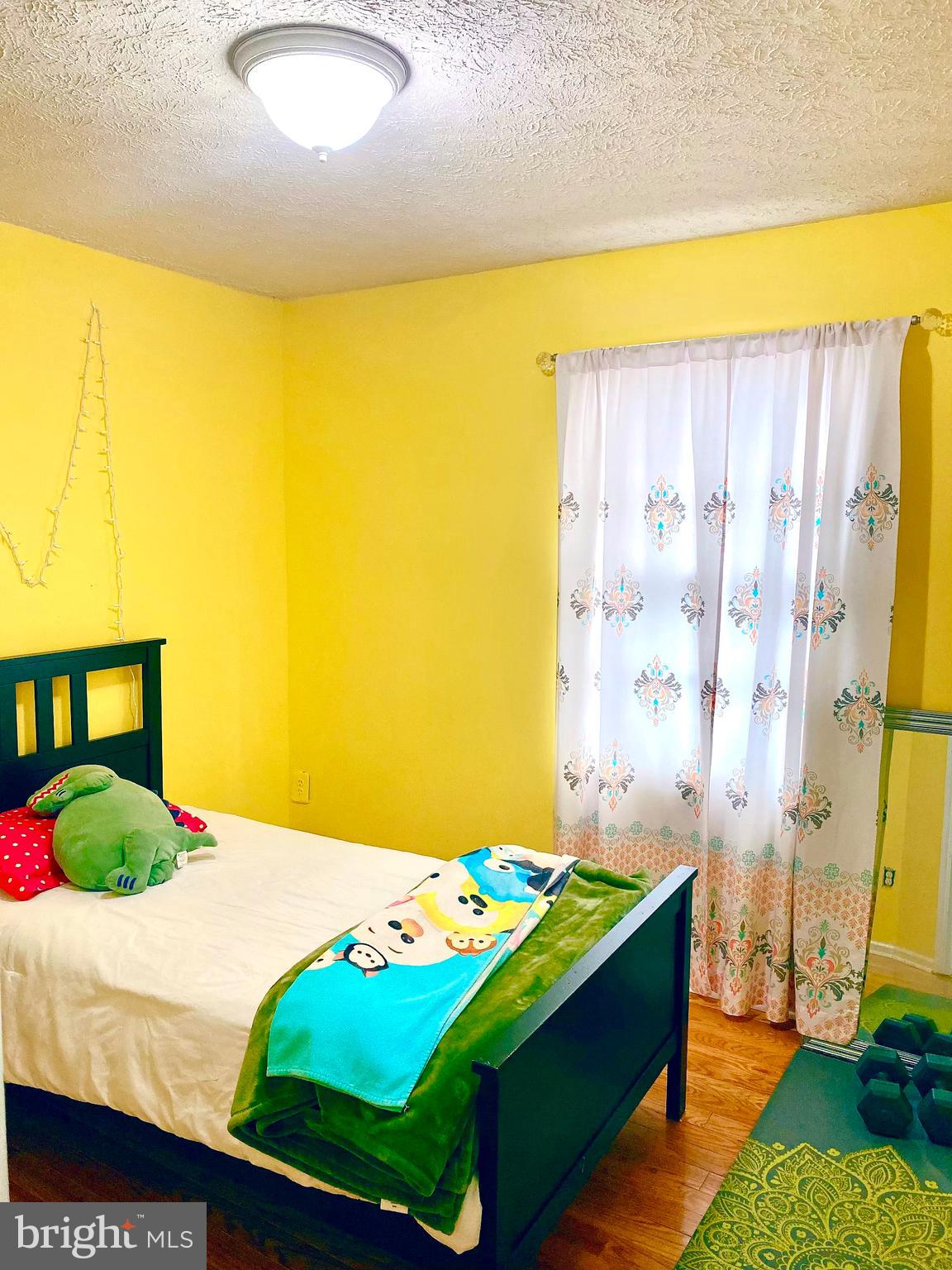 GUNNERS LAKE VILLAGE - Residential