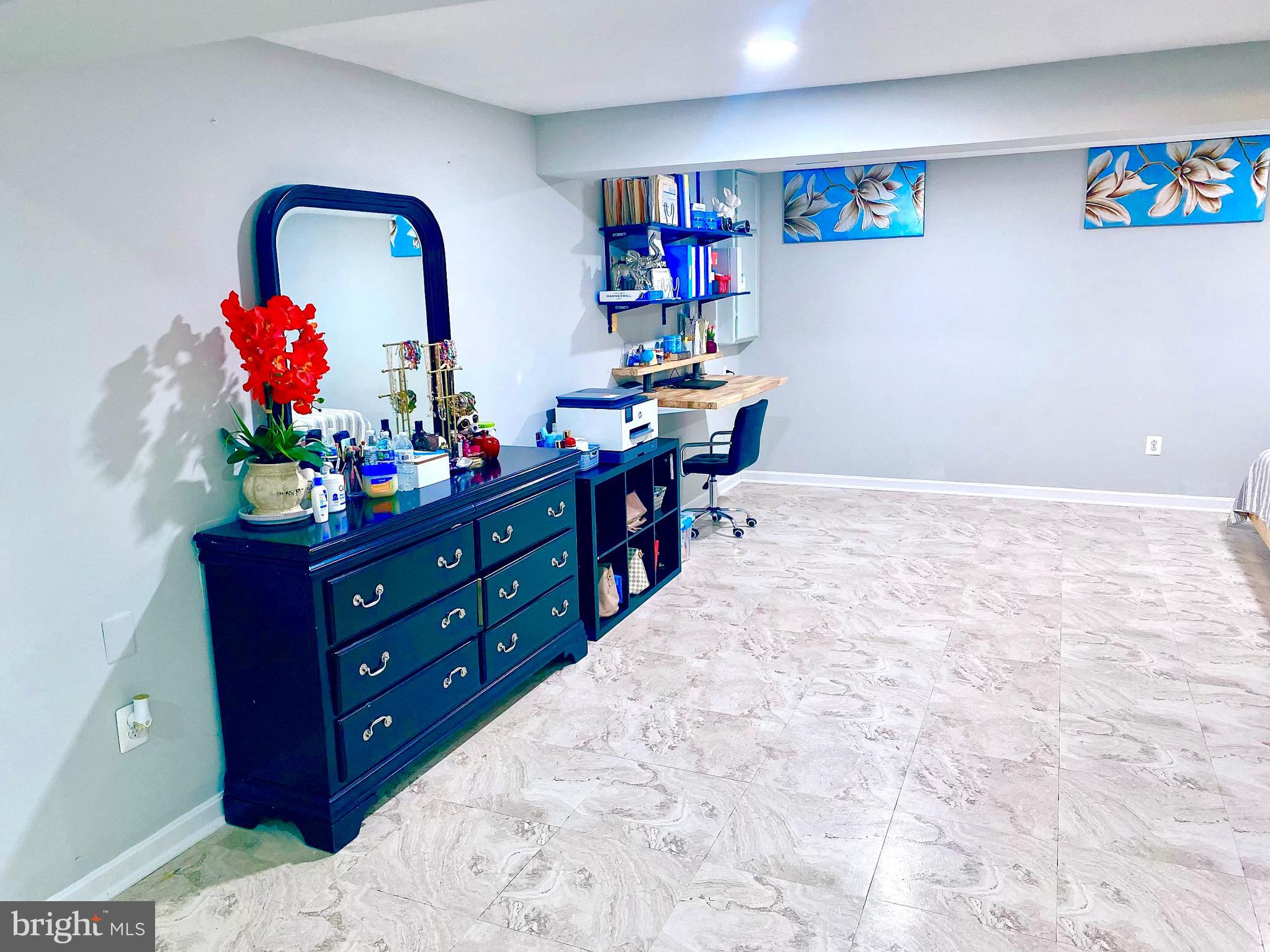 GUNNERS LAKE VILLAGE - Residential