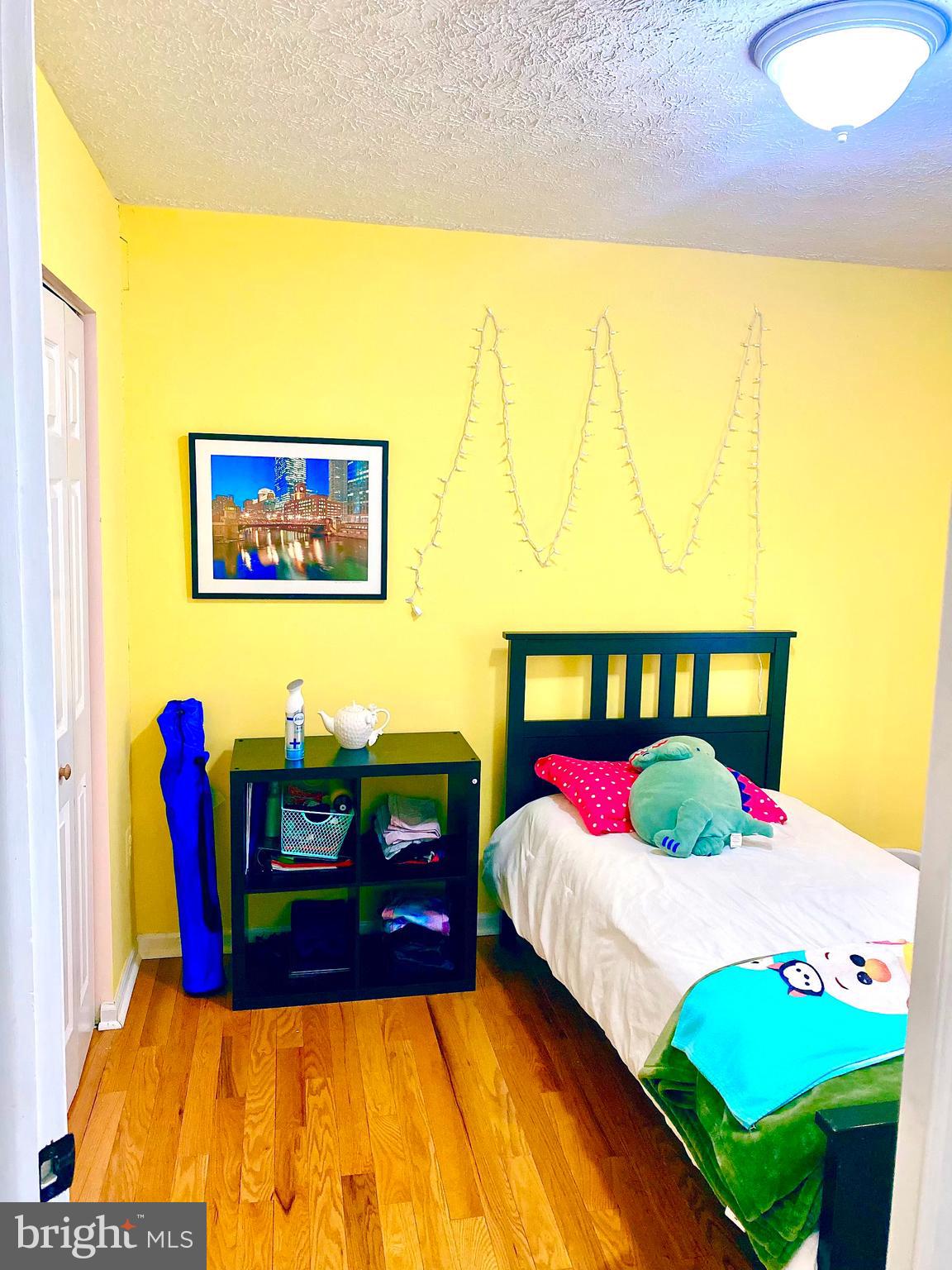 GUNNERS LAKE VILLAGE - Residential