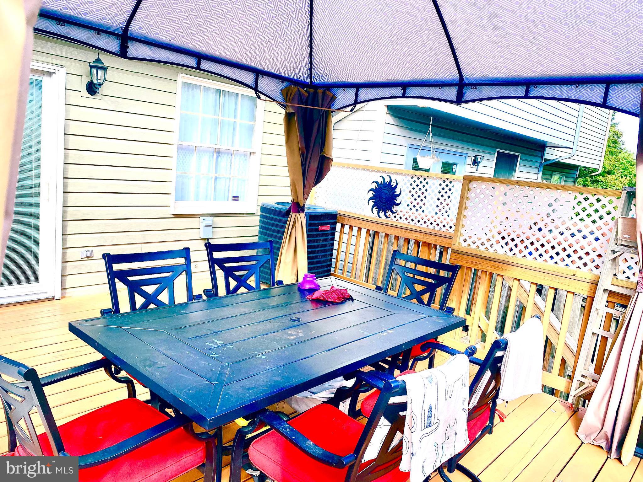 GUNNERS LAKE VILLAGE - Residential