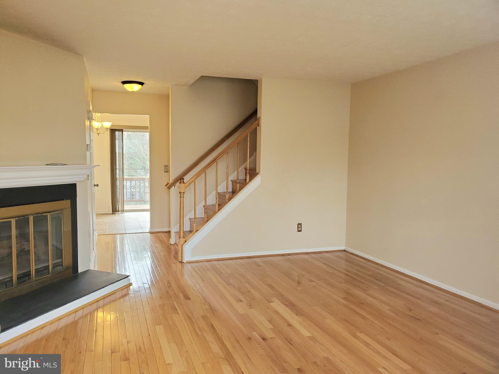 SINGLETONS GROVE - Residential Lease