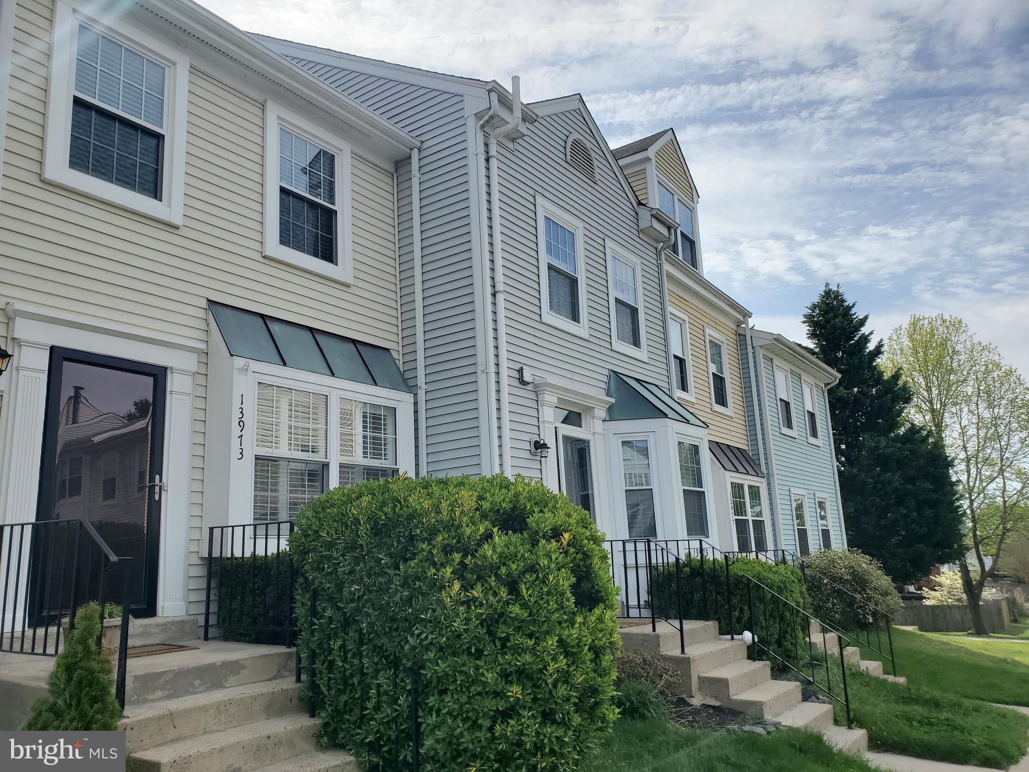 SINGLETONS GROVE - Residential Lease