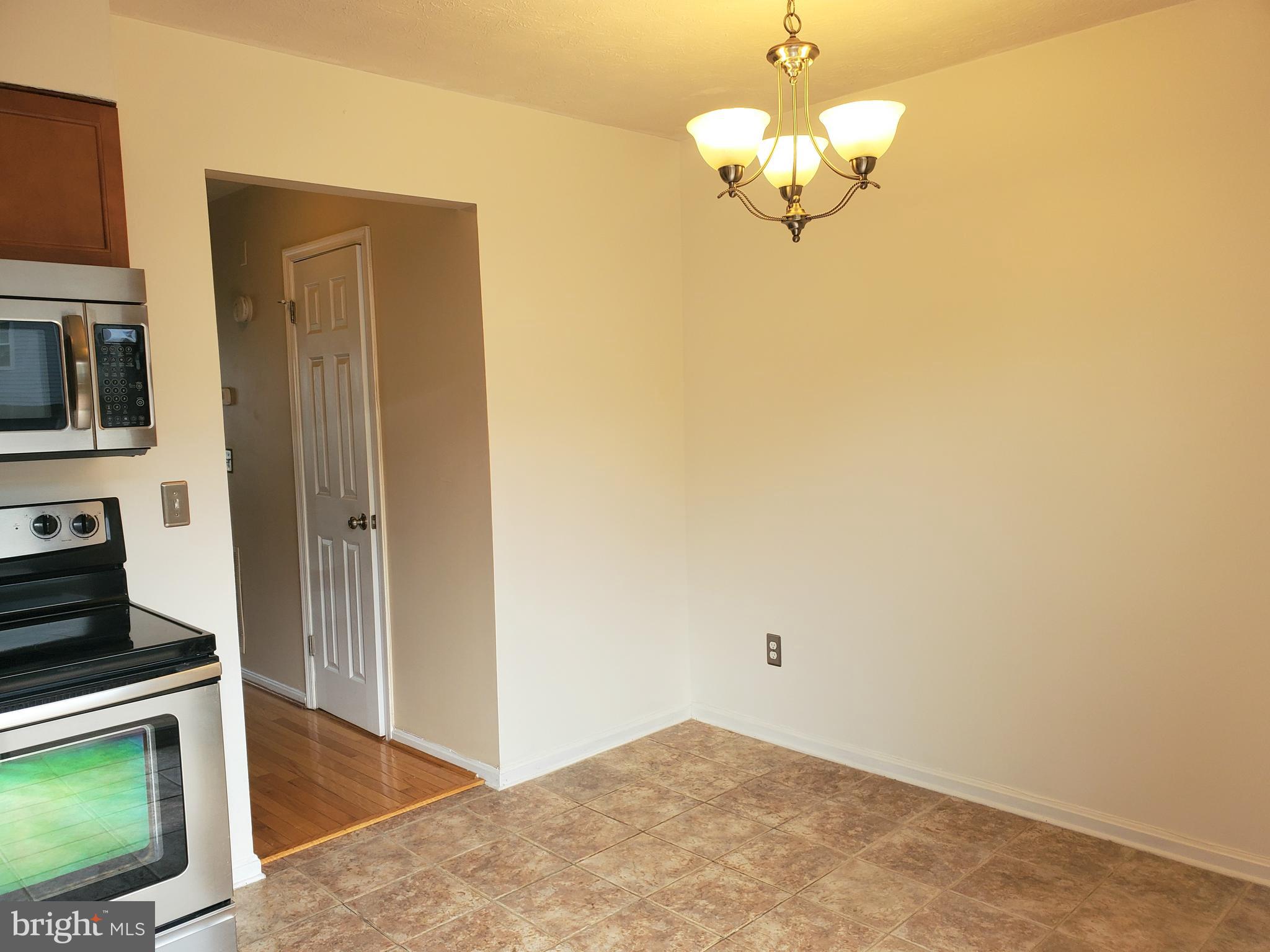 SINGLETONS GROVE - Residential Lease