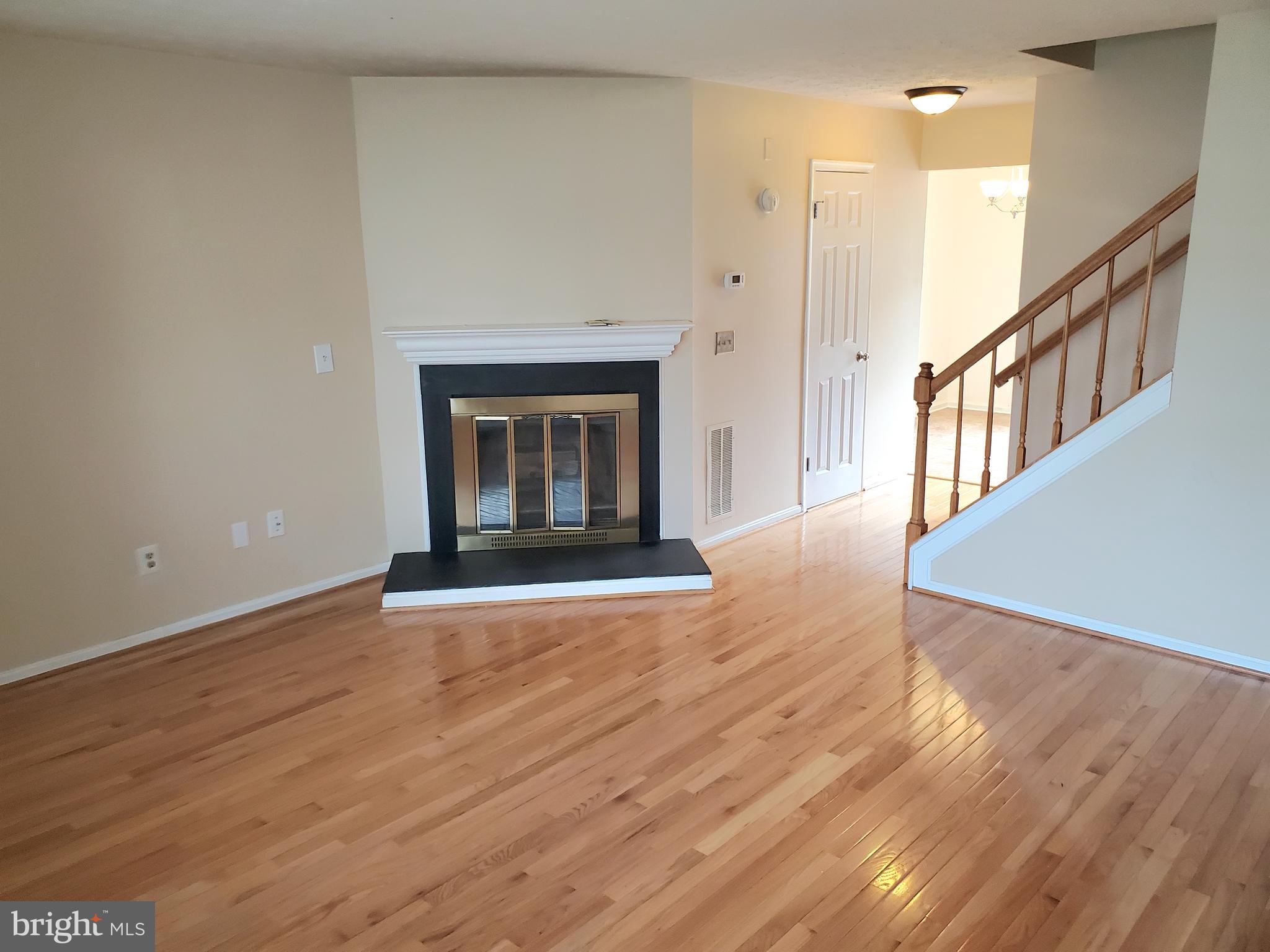 SINGLETONS GROVE - Residential Lease