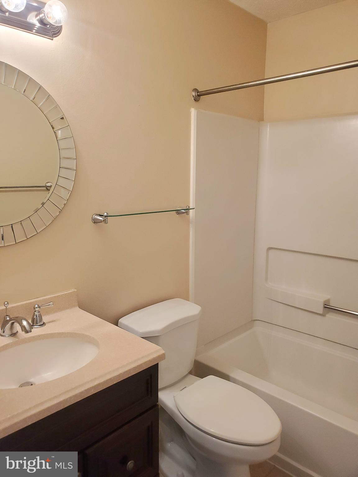 SINGLETONS GROVE - Residential Lease