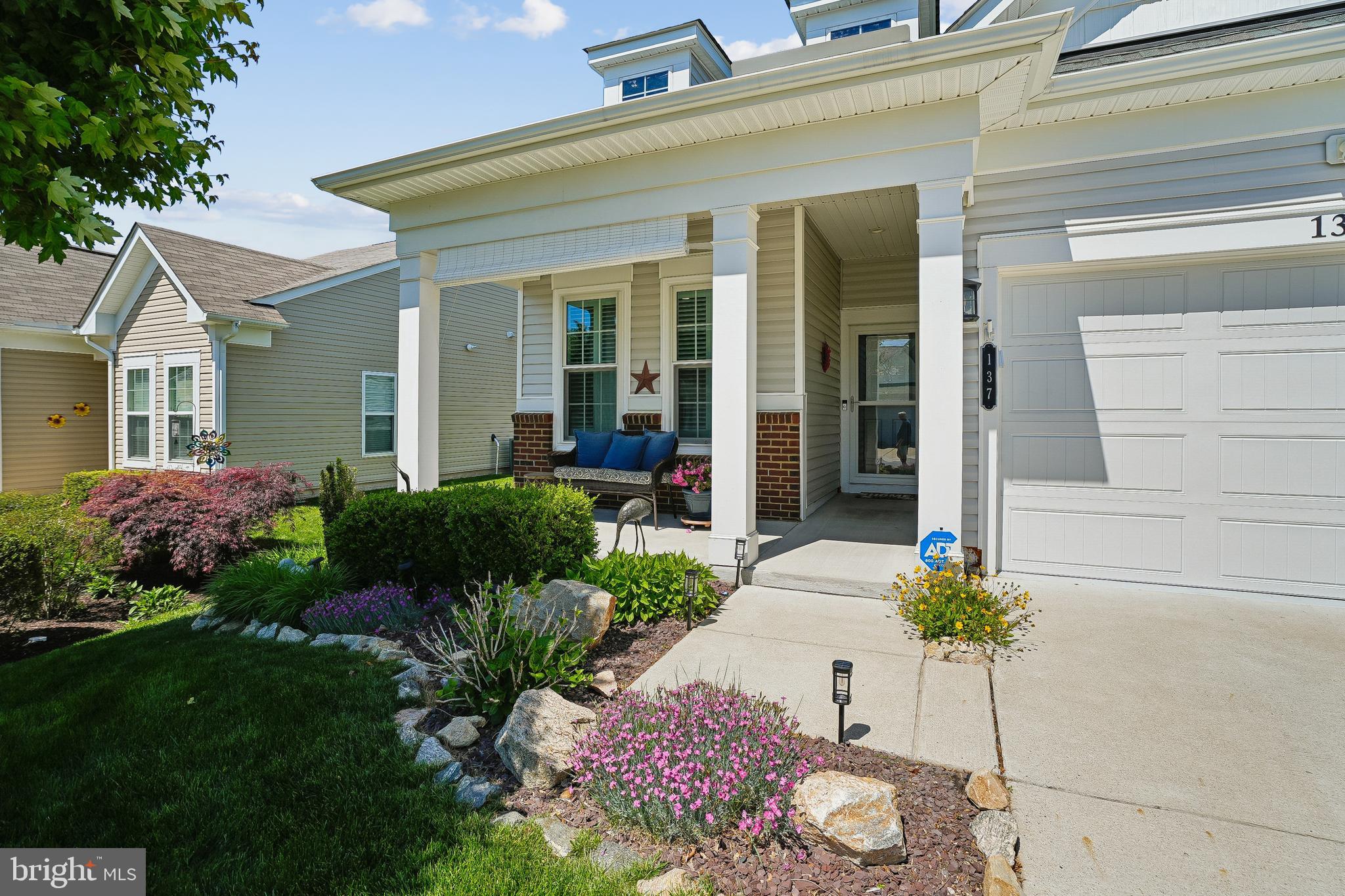 137 LONG POINT DRIVE