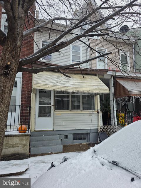 Photo of 1210 Chestnut Avenue, TRENTON, NJ 08611 (MLS # NJME2071076)