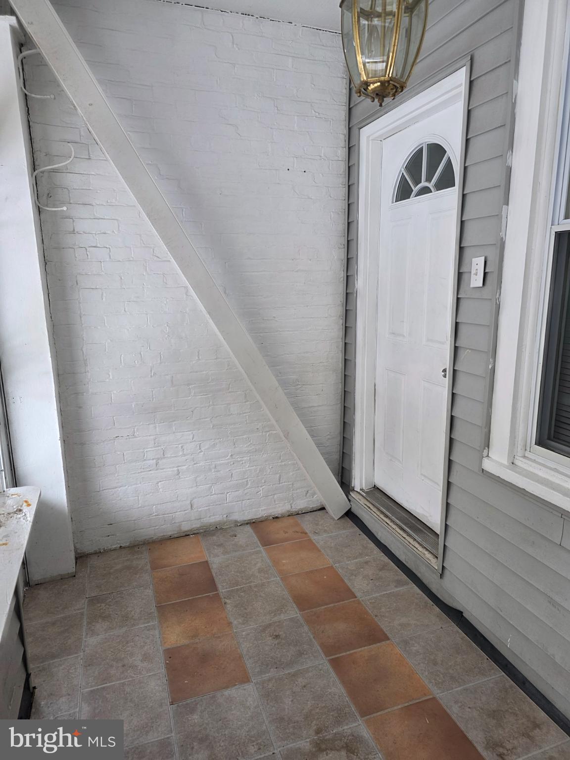 1210 CHESTNUT AVENUE