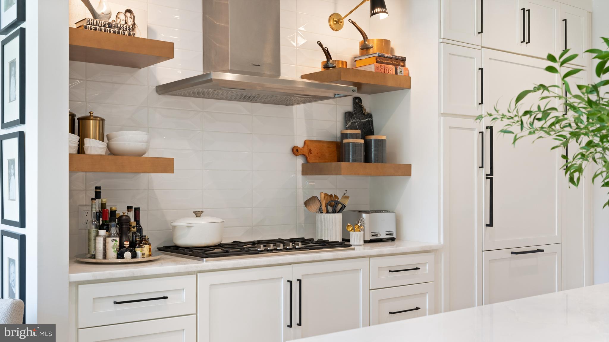 BETHESDA OUTSIDE - Residential