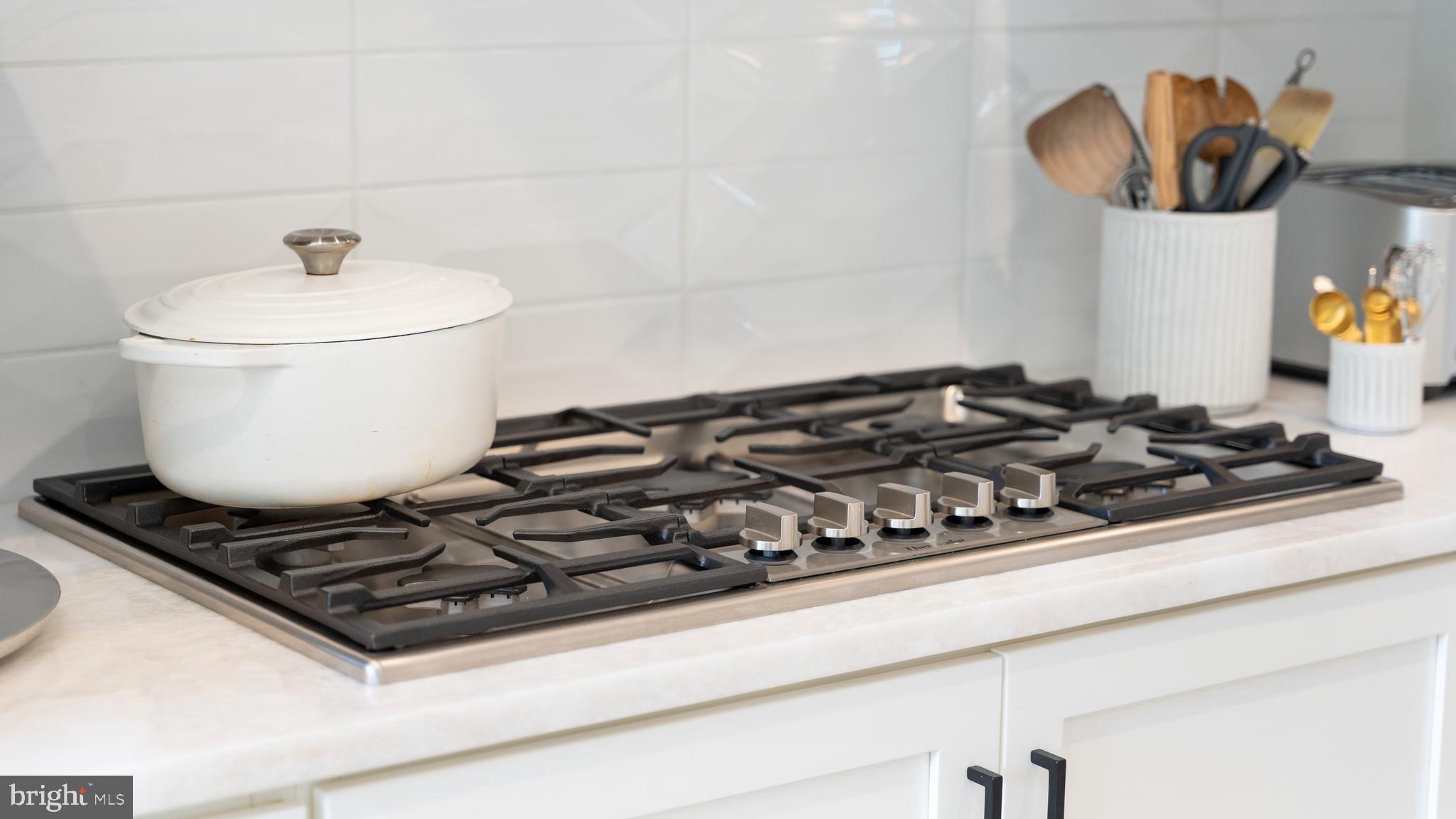 BETHESDA OUTSIDE - Residential