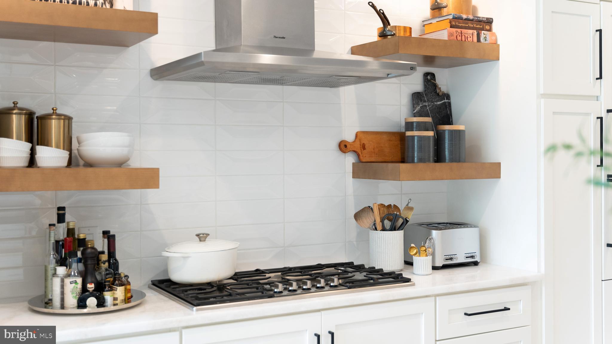 BETHESDA OUTSIDE - Residential