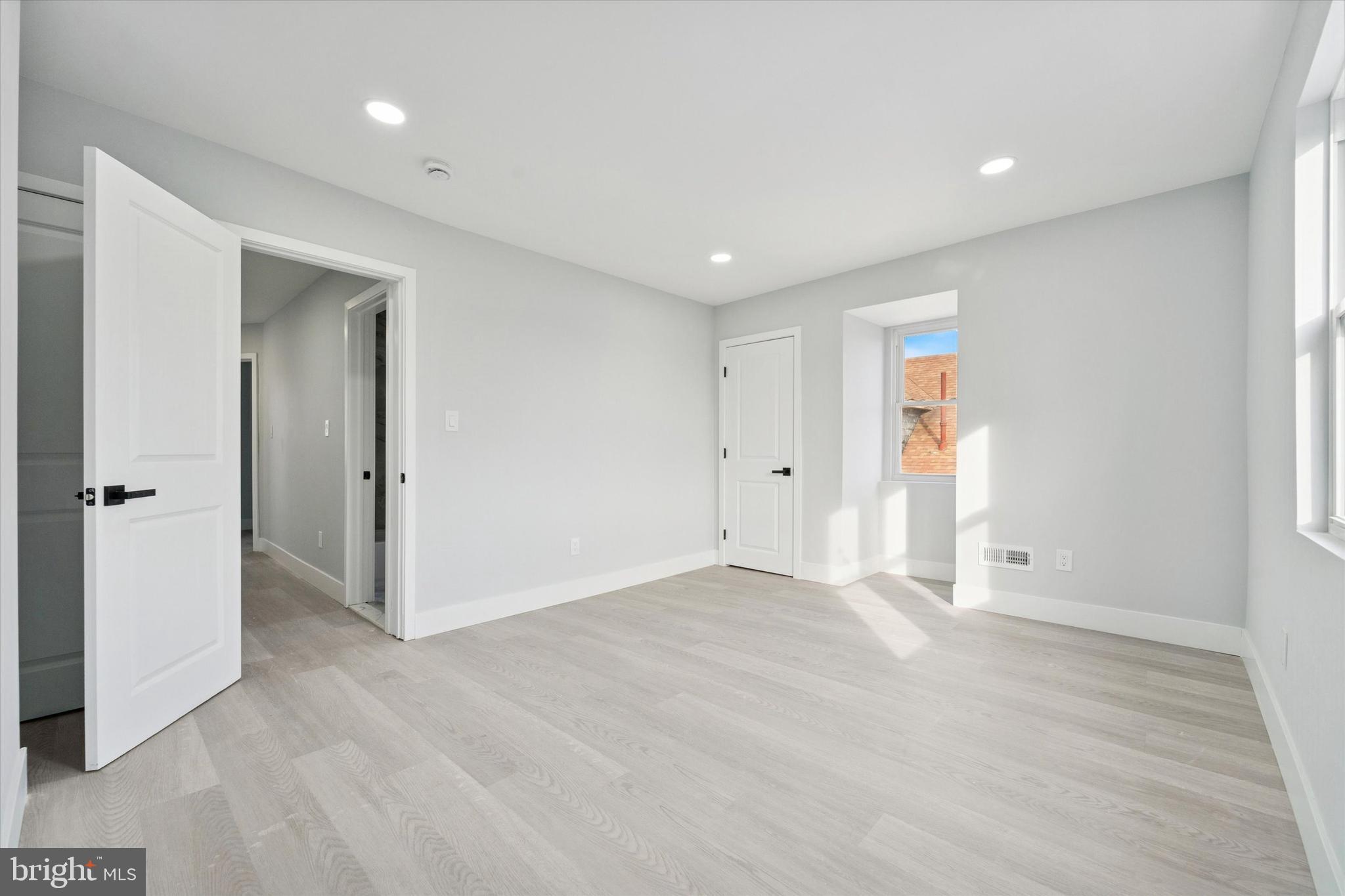 OAK LANE - Residential