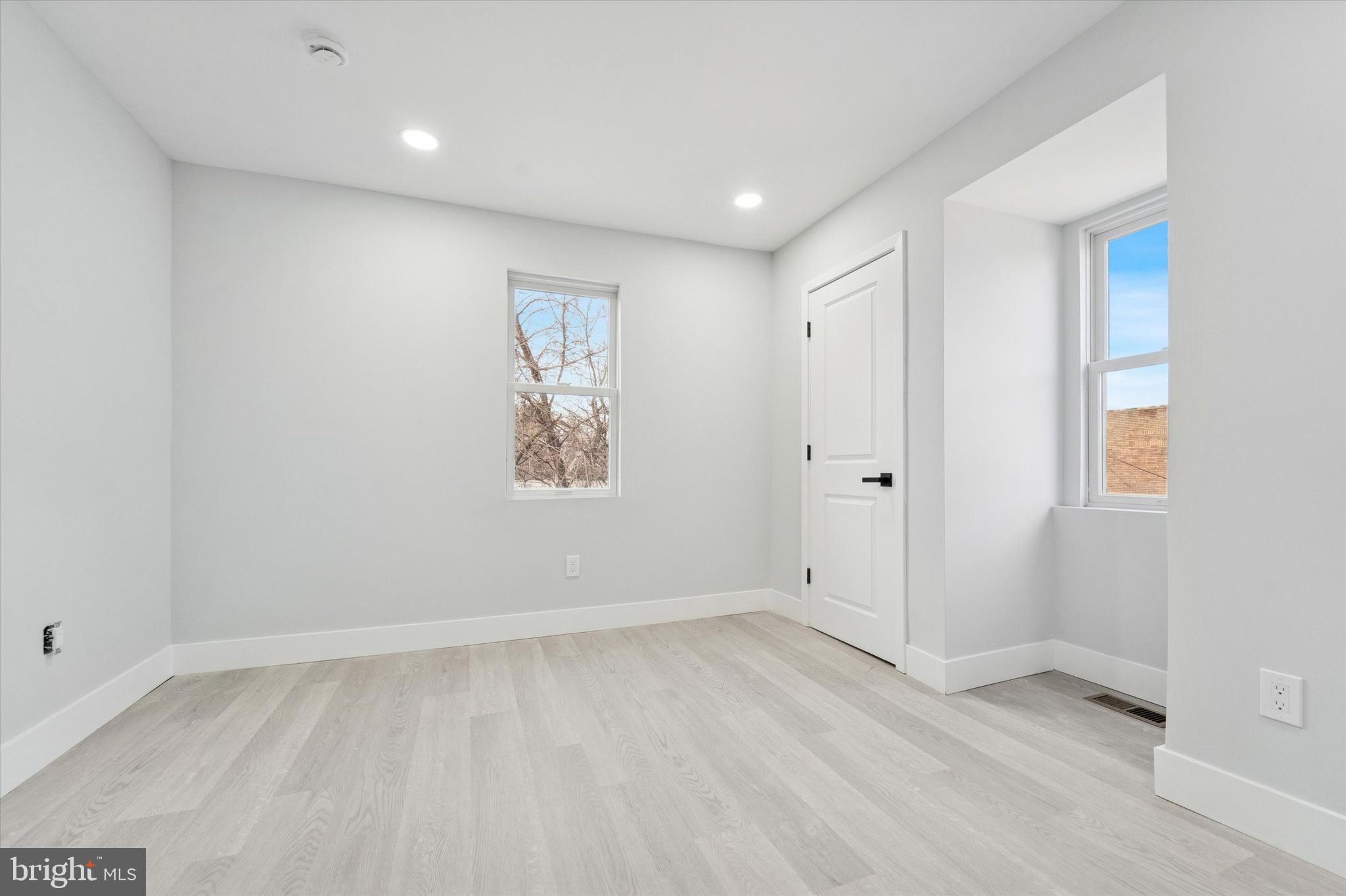 OAK LANE - Residential