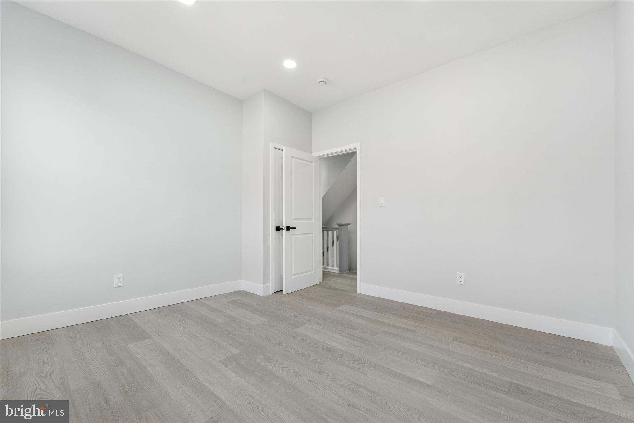 OAK LANE - Residential