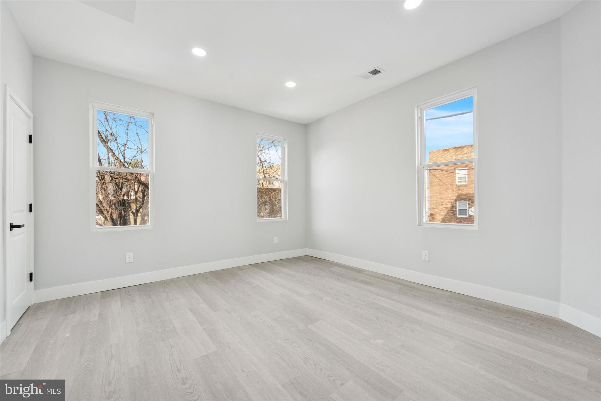 OAK LANE - Residential