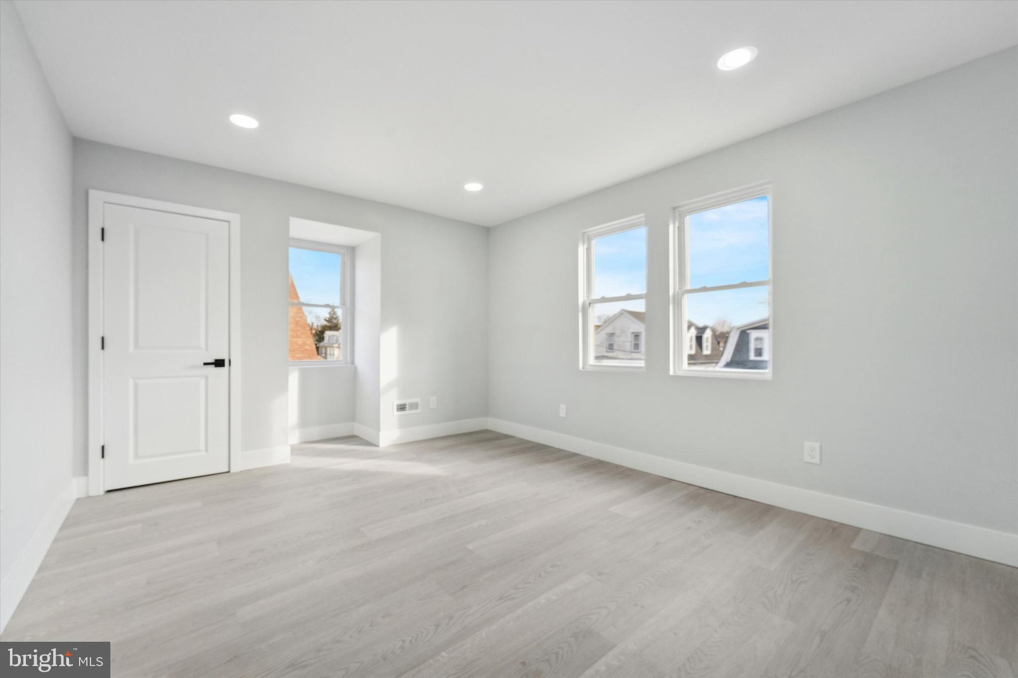 OAK LANE - Residential