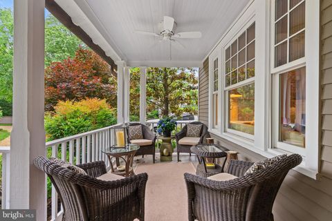 509 LLOYDS LANE ALEXANDRIA VA 22302