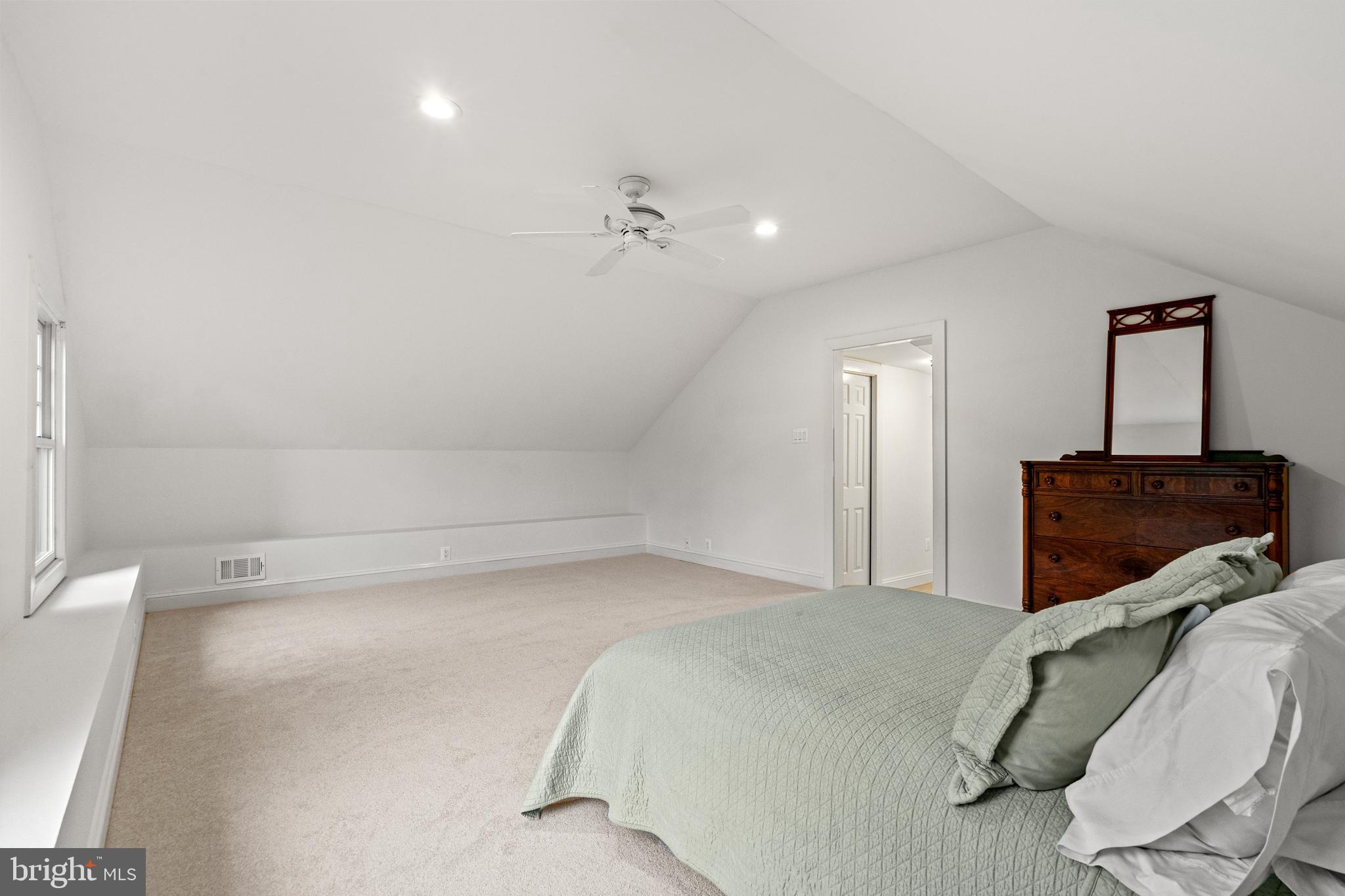 BRADDOCK HEIGHTS - Residential