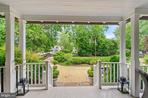 509 LLOYDS LANE ALEXANDRIA VA 22302