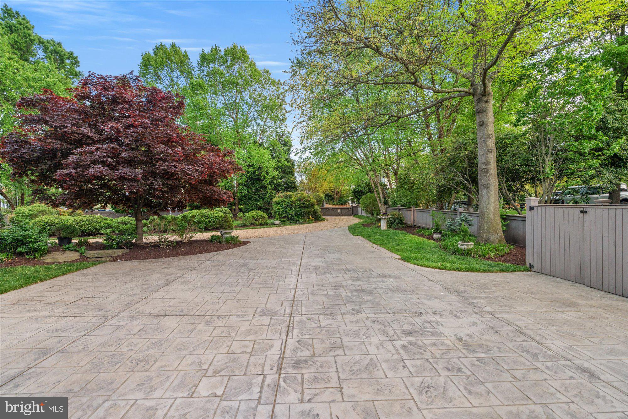 BRADDOCK HEIGHTS - Residential