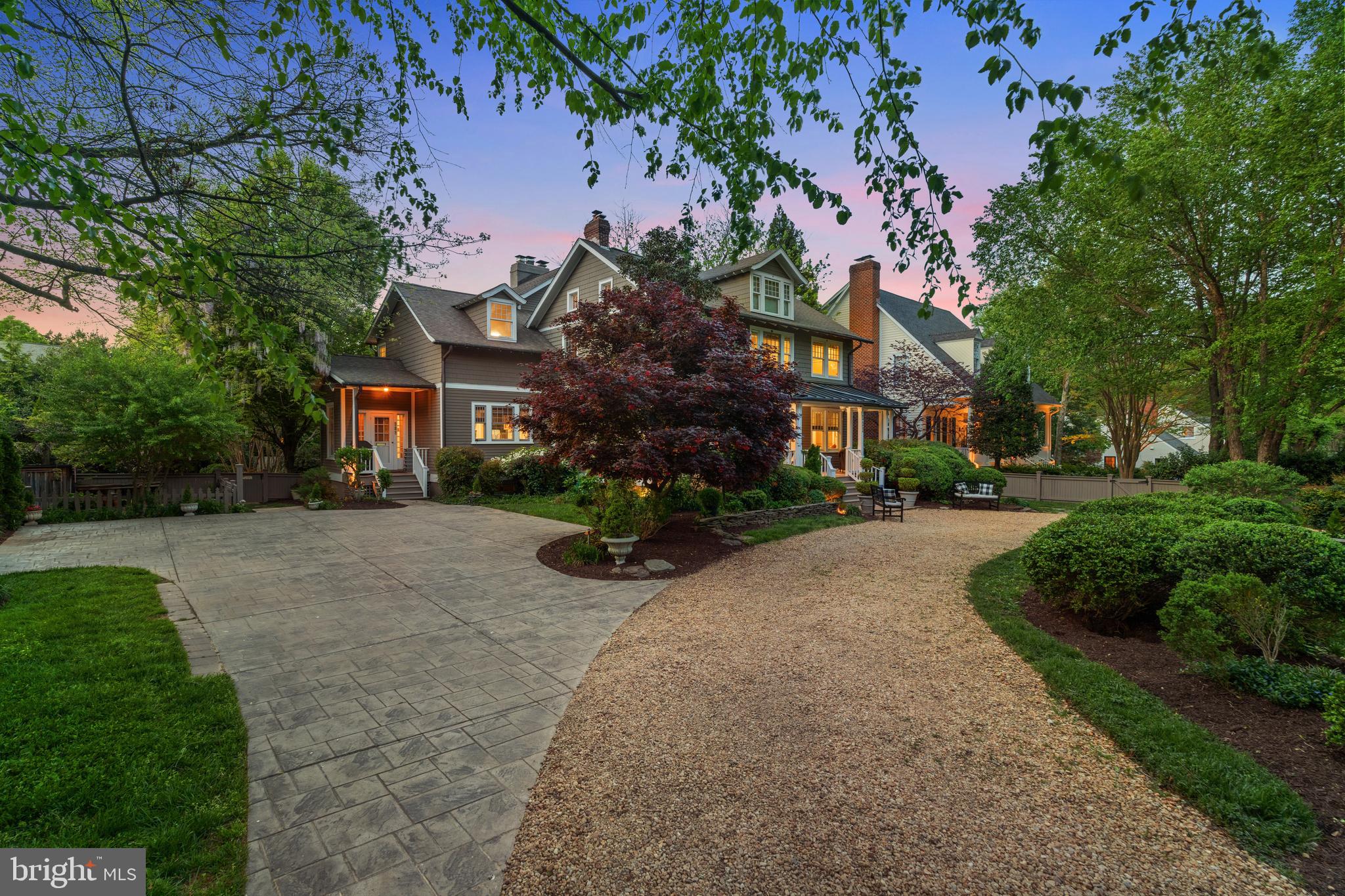 509 LLOYDS LANE