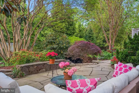 509 Lloyds Lane, Alexandria, VA 22302 - MLS#: VAAX2033320