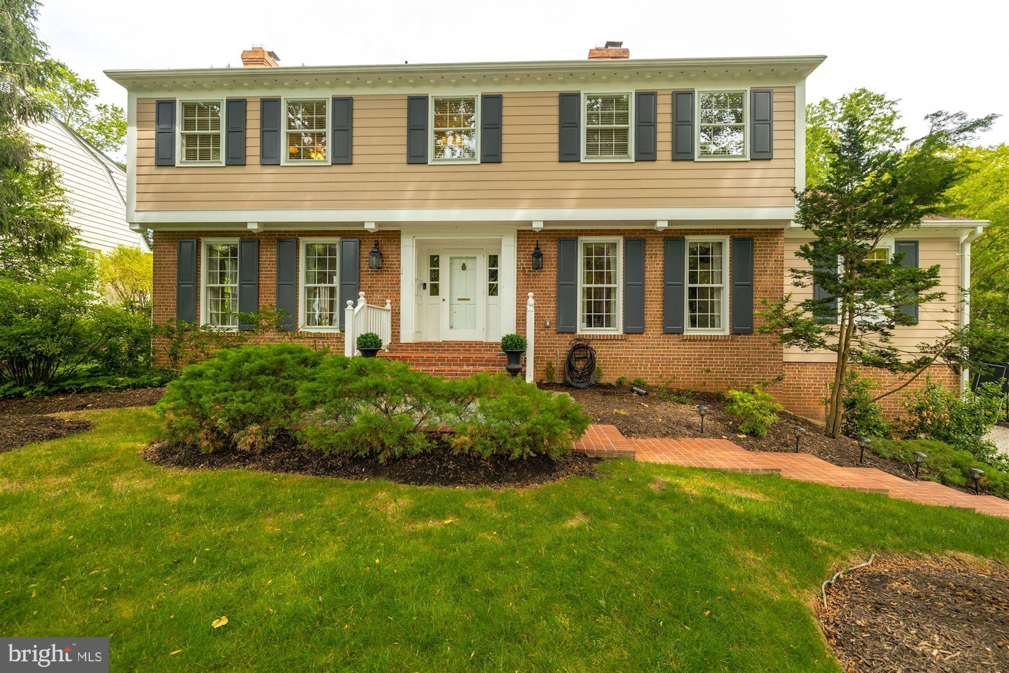 RIVER FALLS - Residential