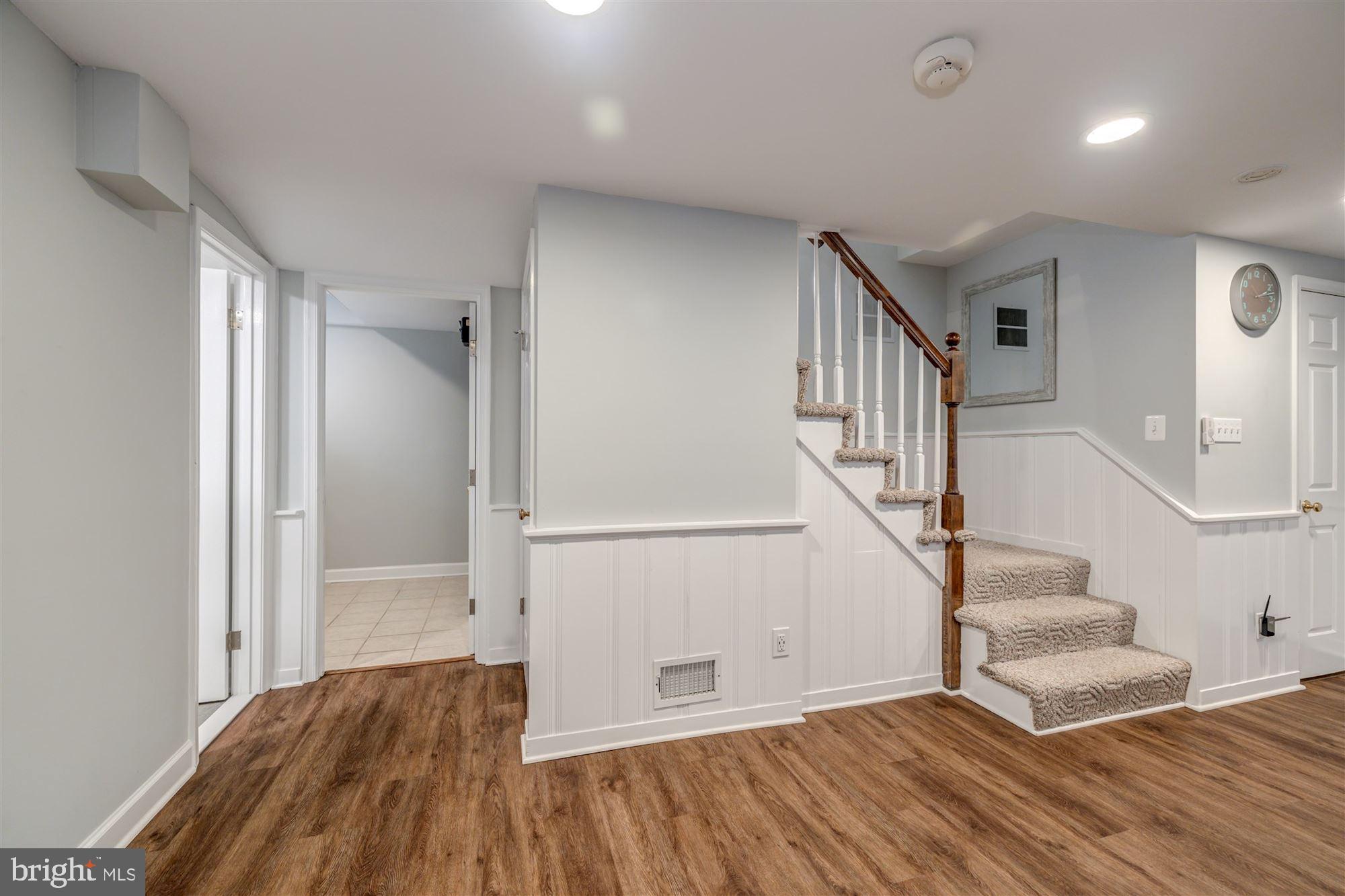 RIVER FALLS - Residential