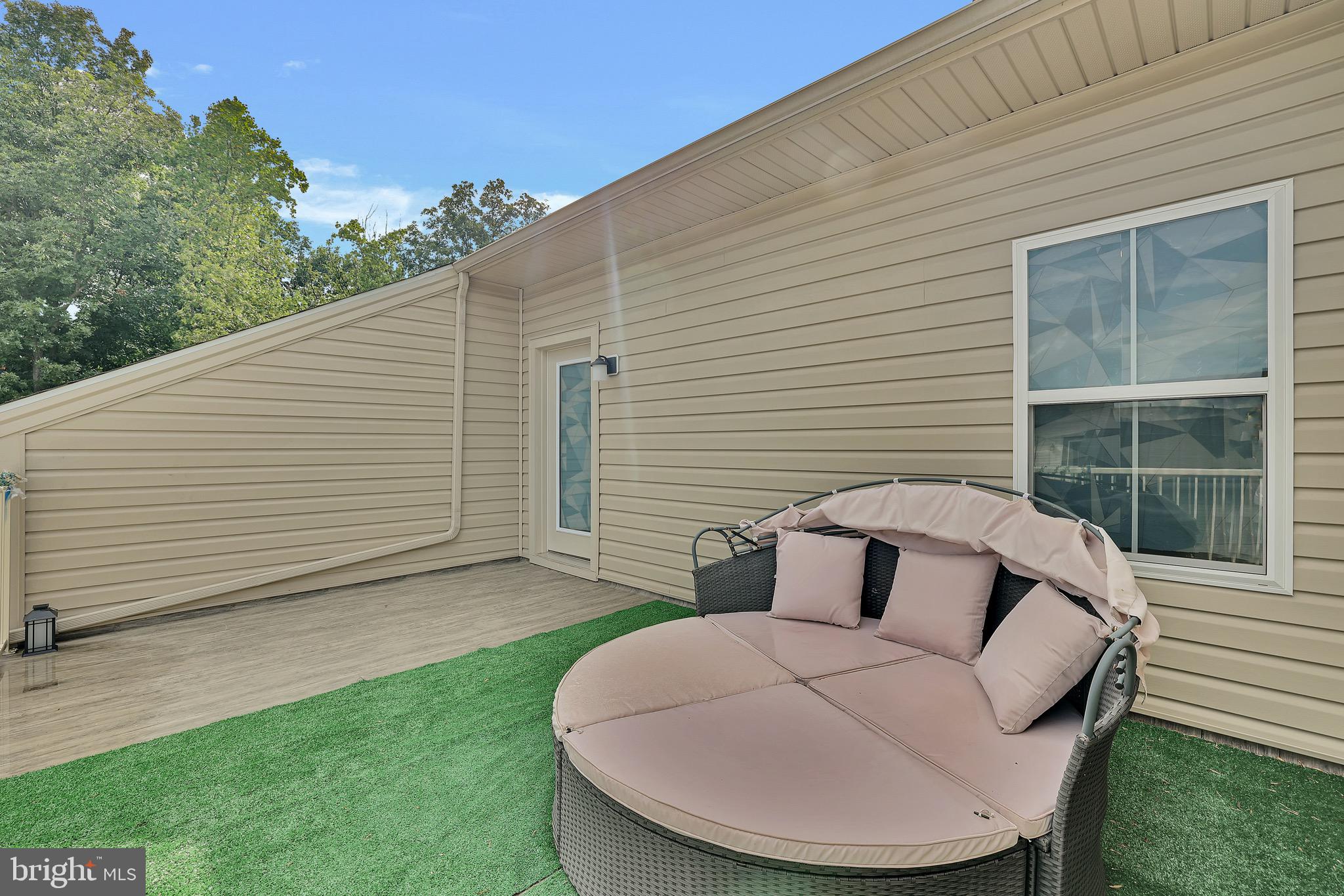 CLARKSBURG SQUARE - Residential