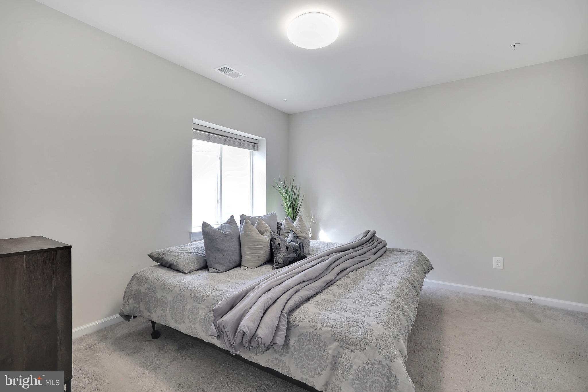 CLARKSBURG SQUARE - Residential