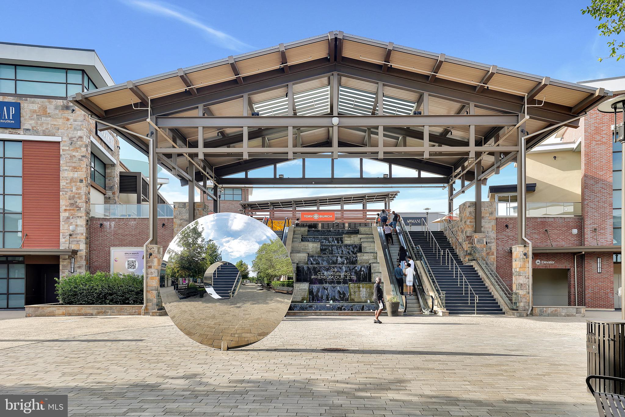 CLARKSBURG SQUARE - Residential