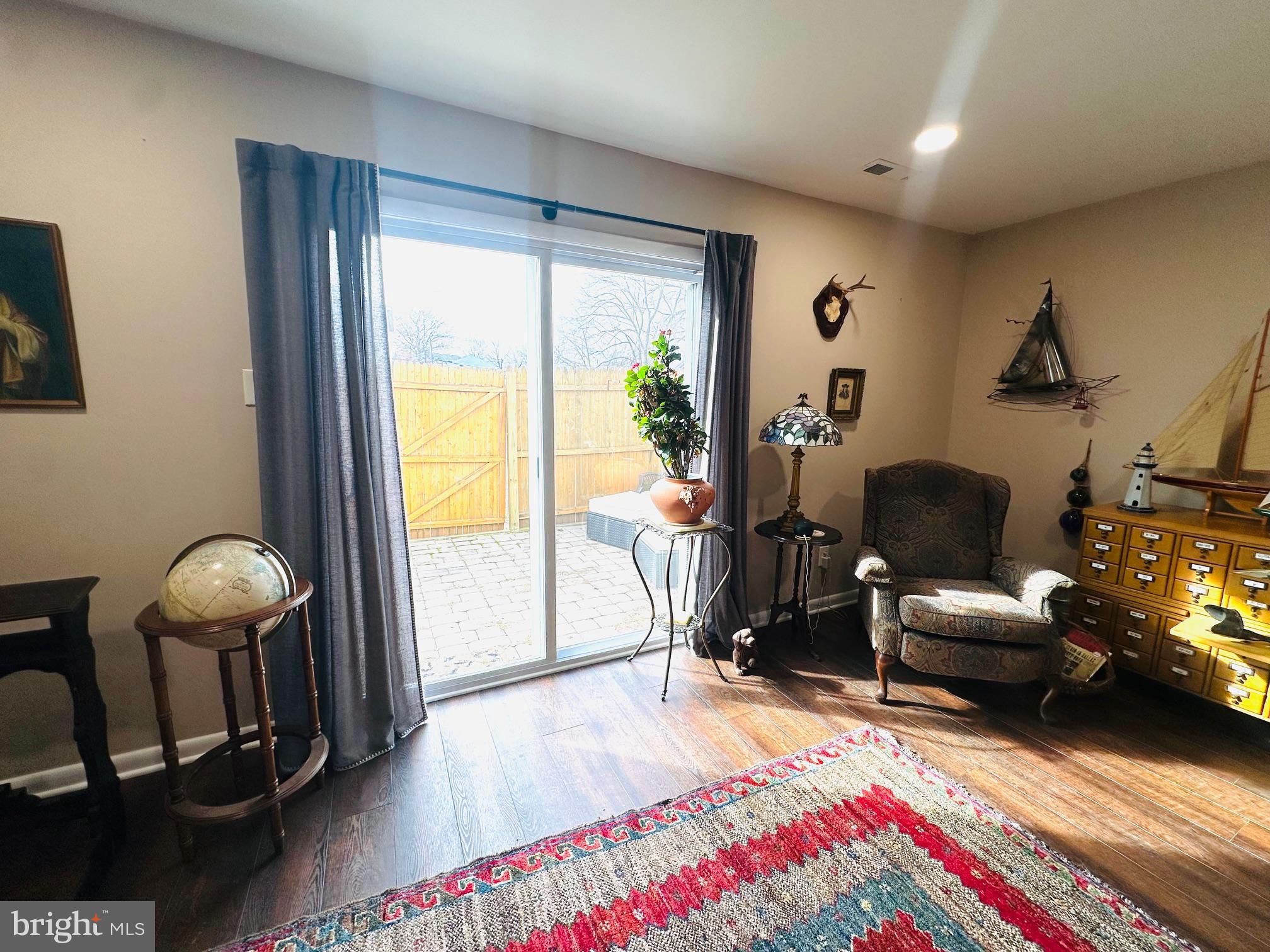 TELFORD SQUARE - Residential