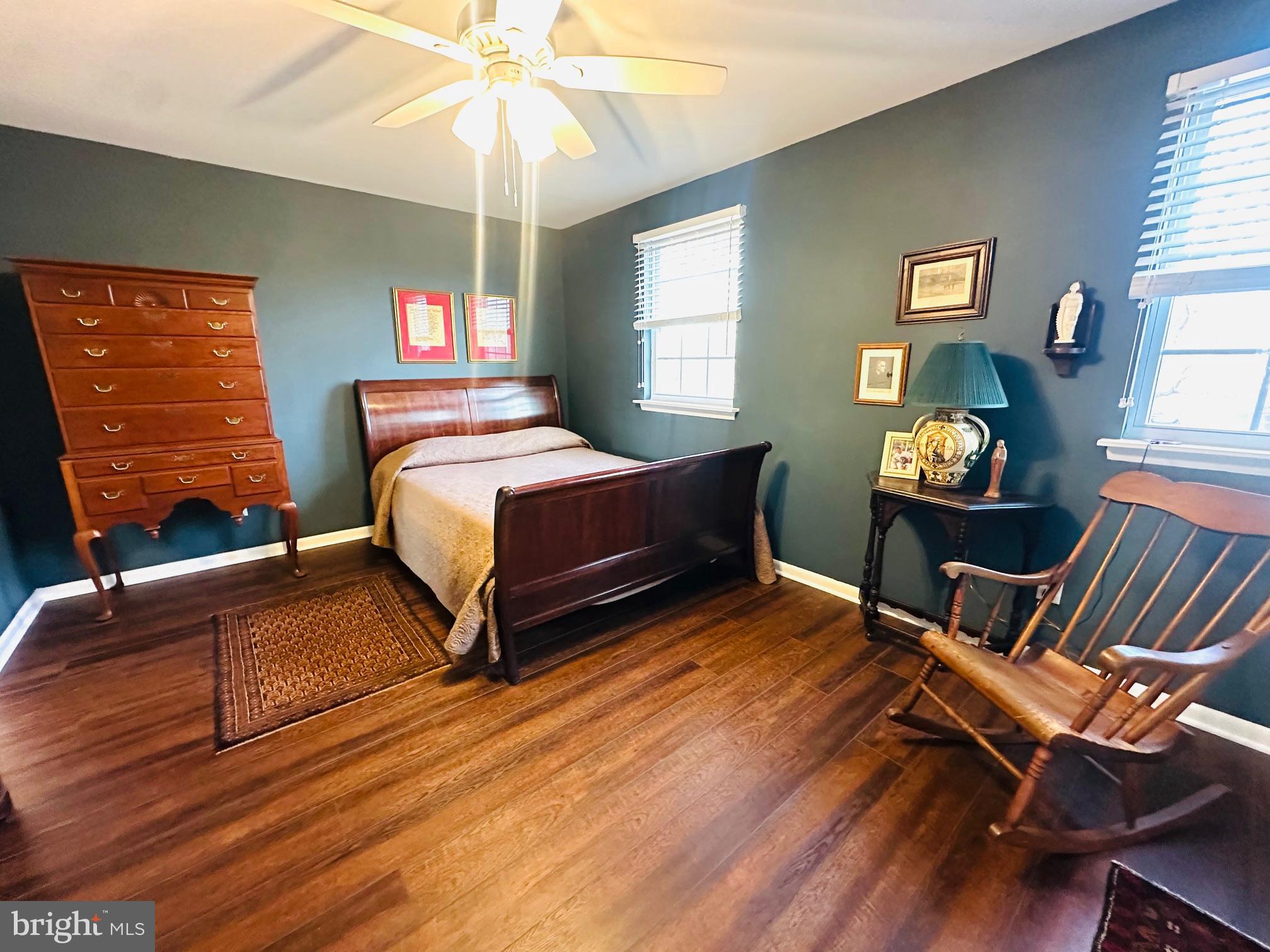 TELFORD SQUARE - Residential