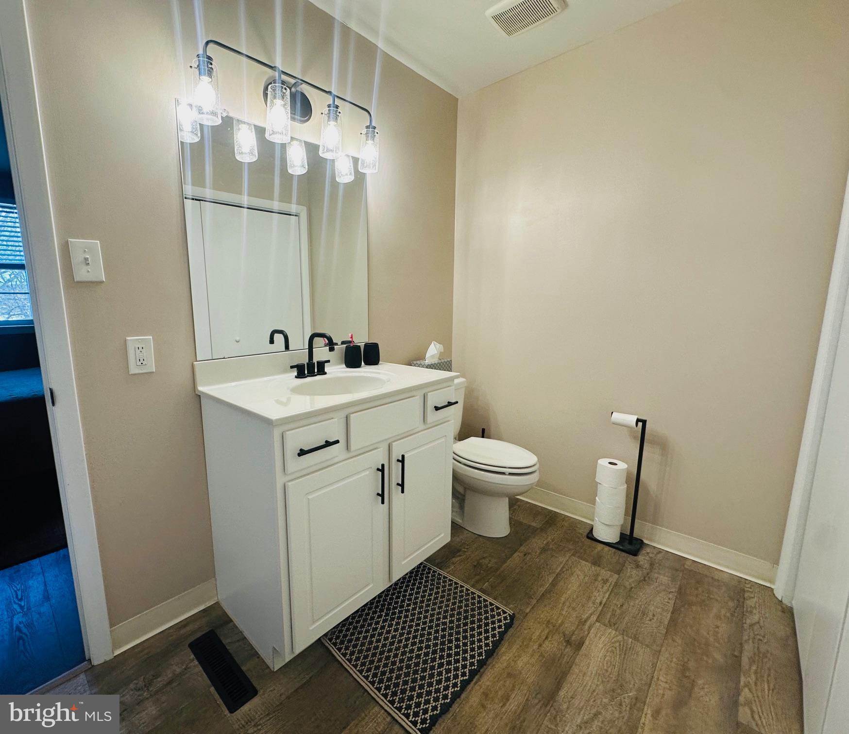 TELFORD SQUARE - Residential