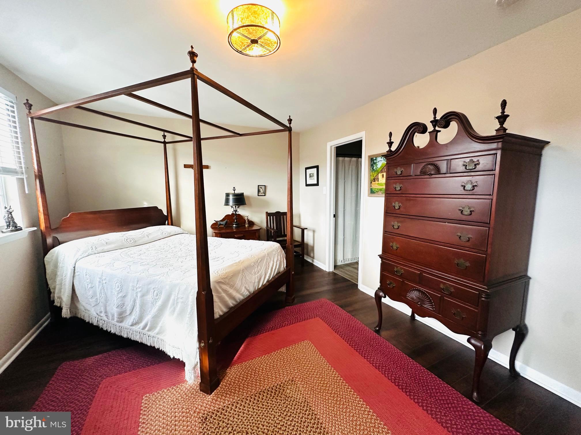 TELFORD SQUARE - Residential