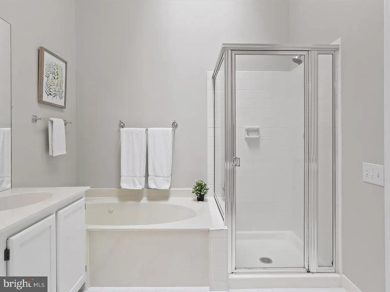 ASHBURN FARM - Residential Lease