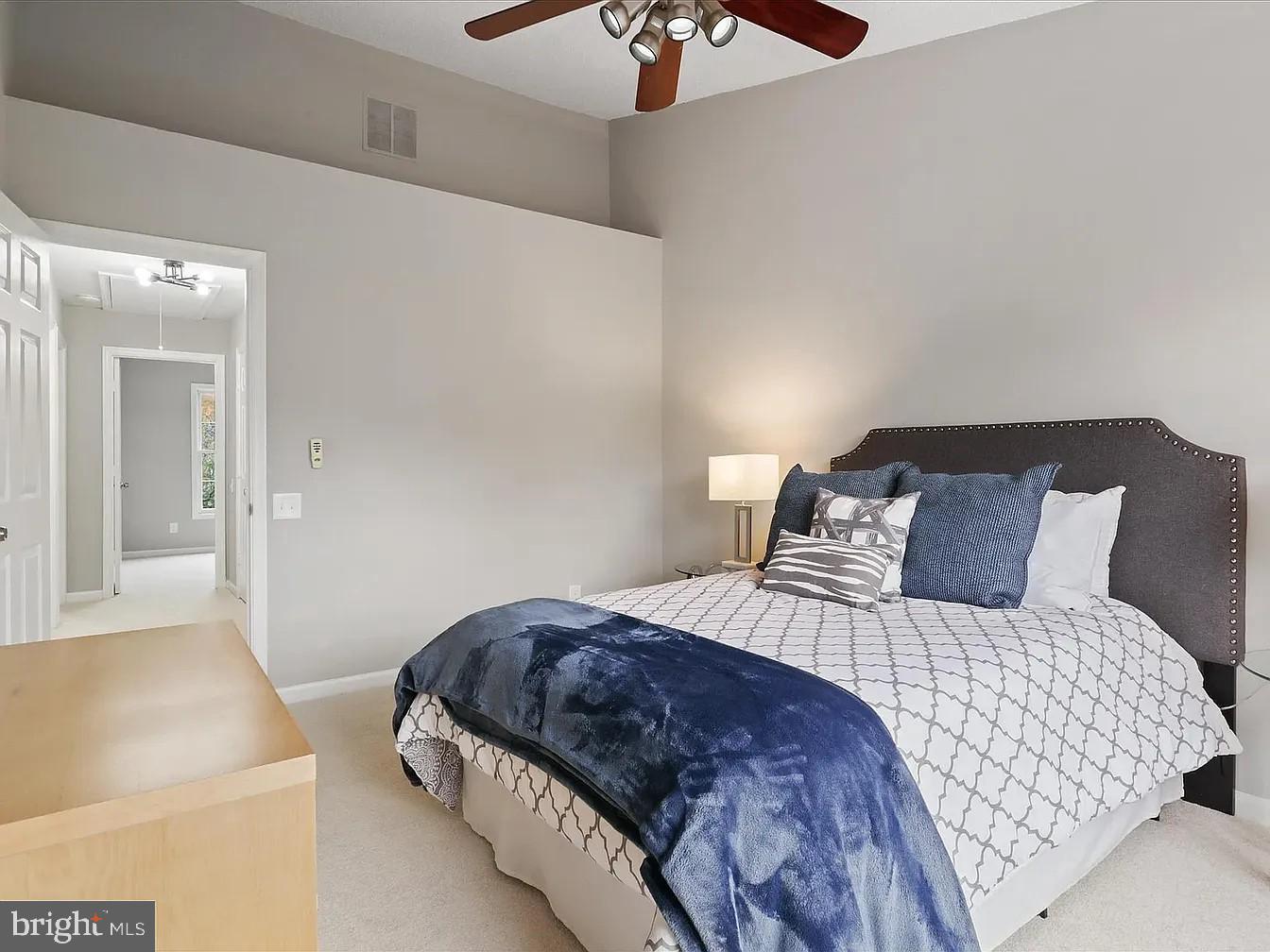 ASHBURN FARM - Residential Lease