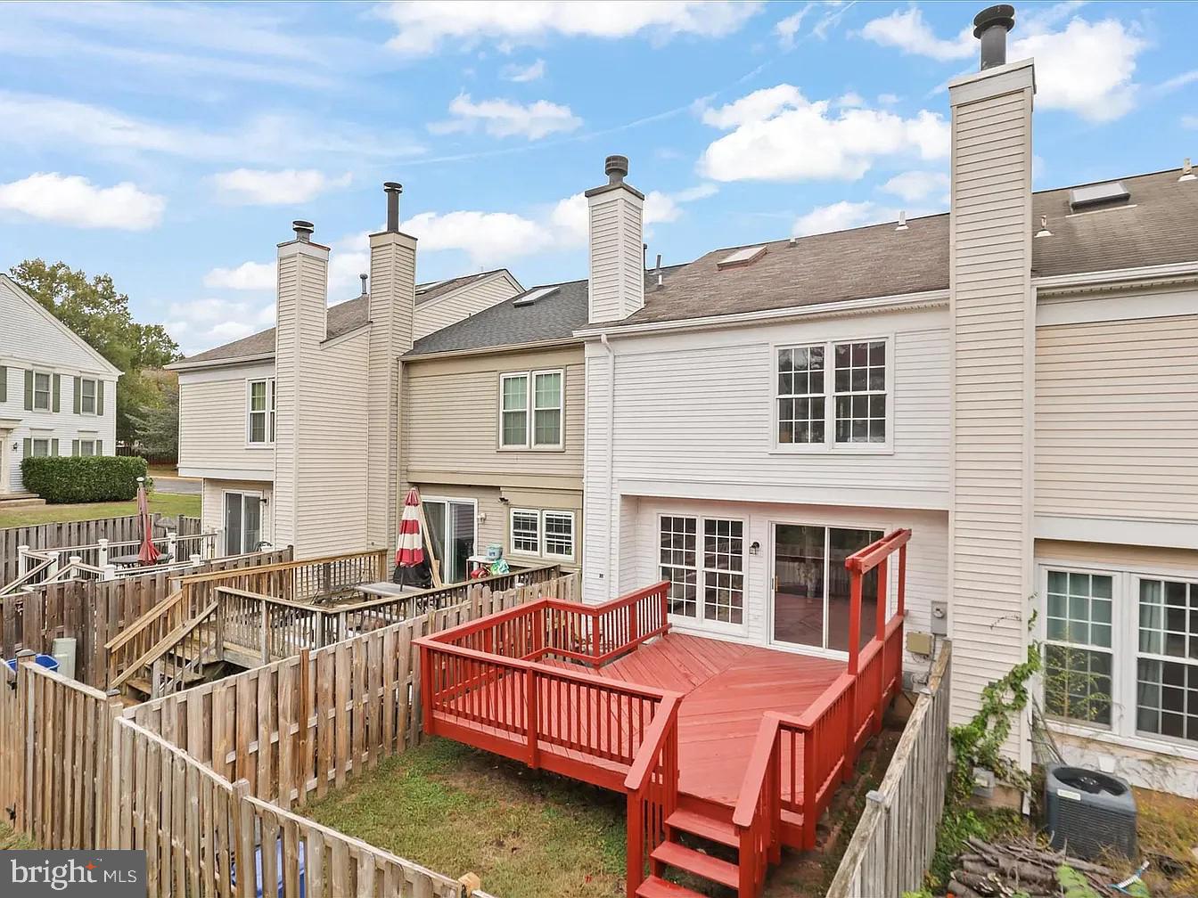 ASHBURN FARM - Residential Lease