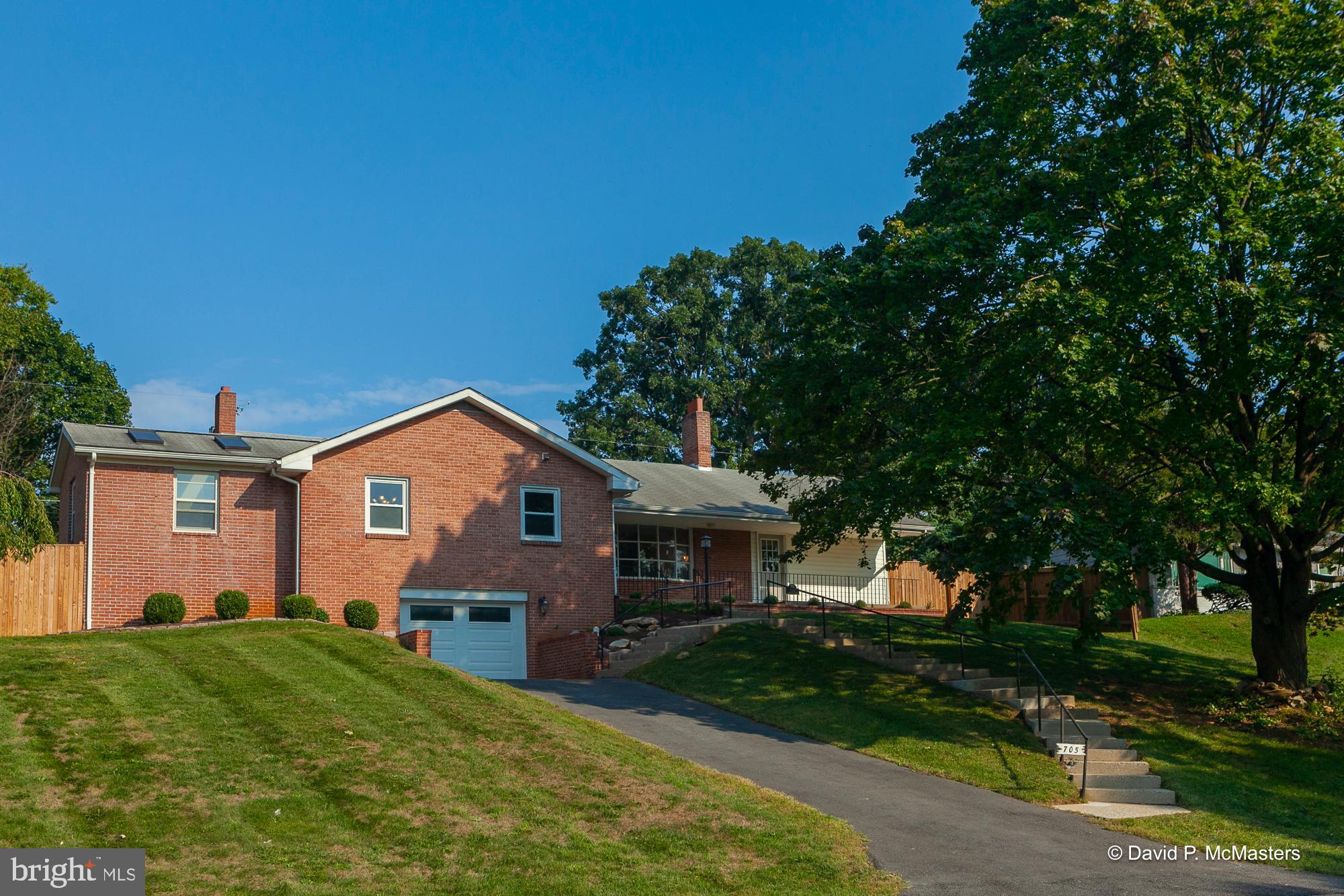 CHARLES TOWN - Residential