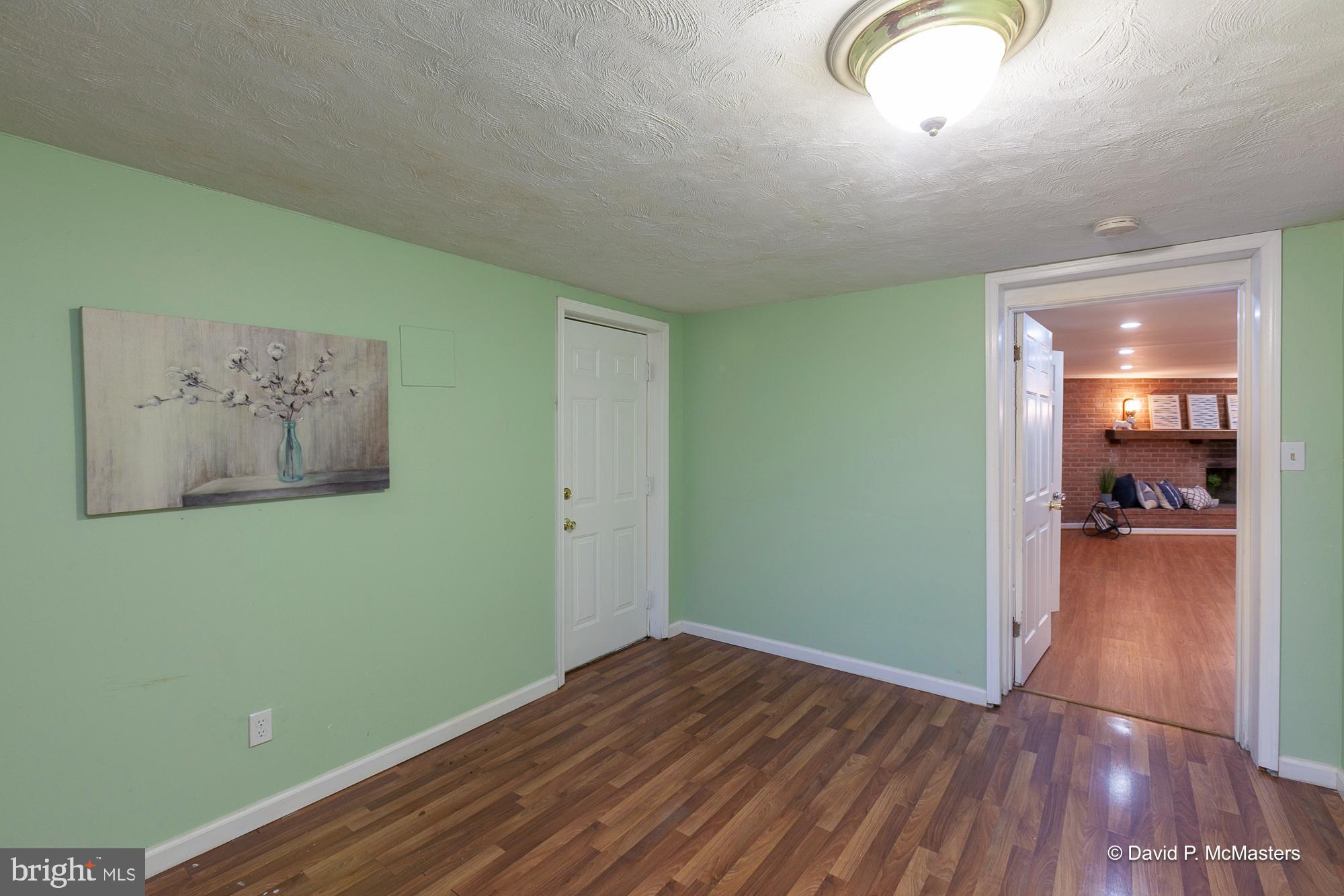 CHARLES TOWN - Residential