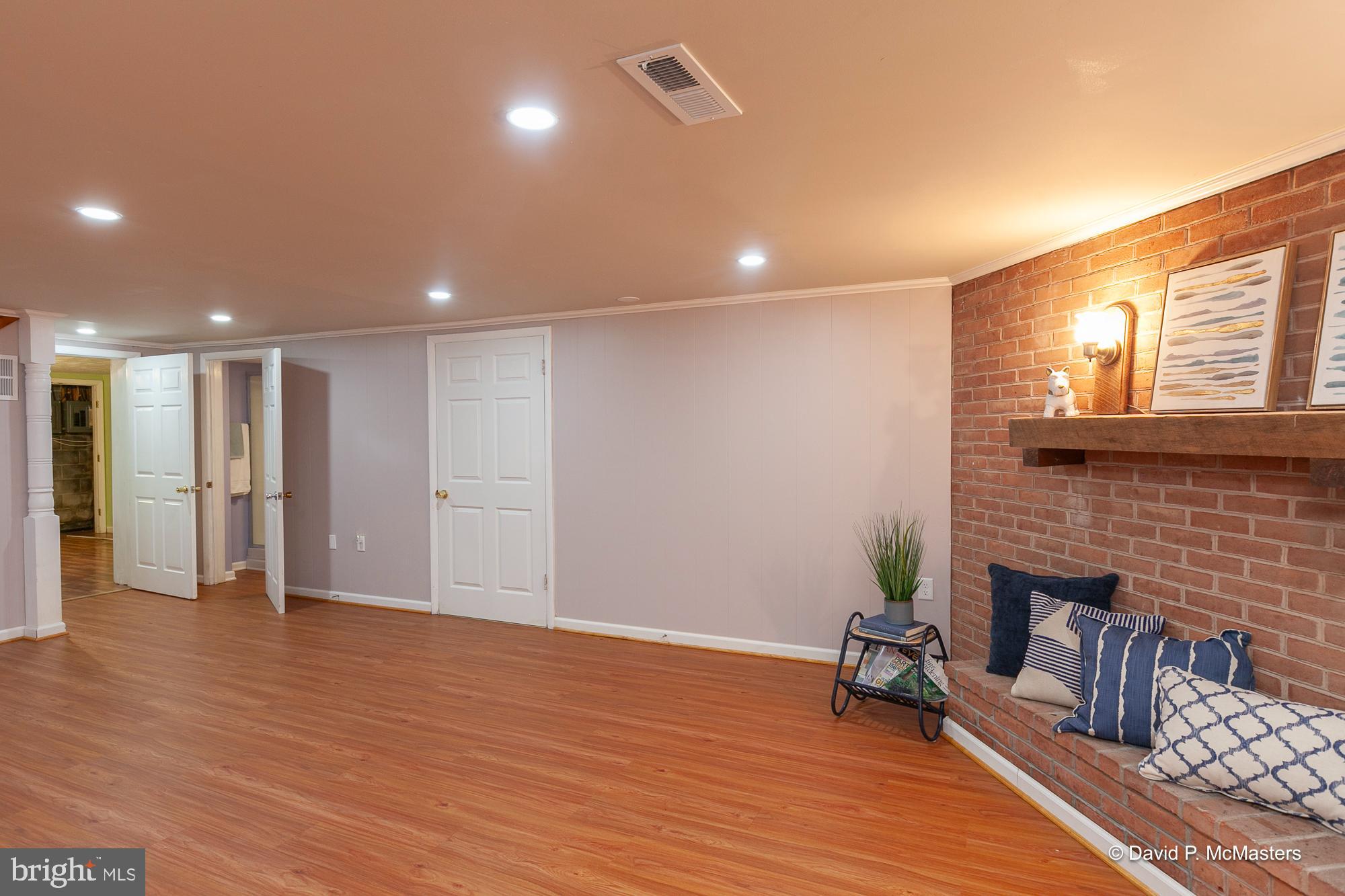 CHARLES TOWN - Residential