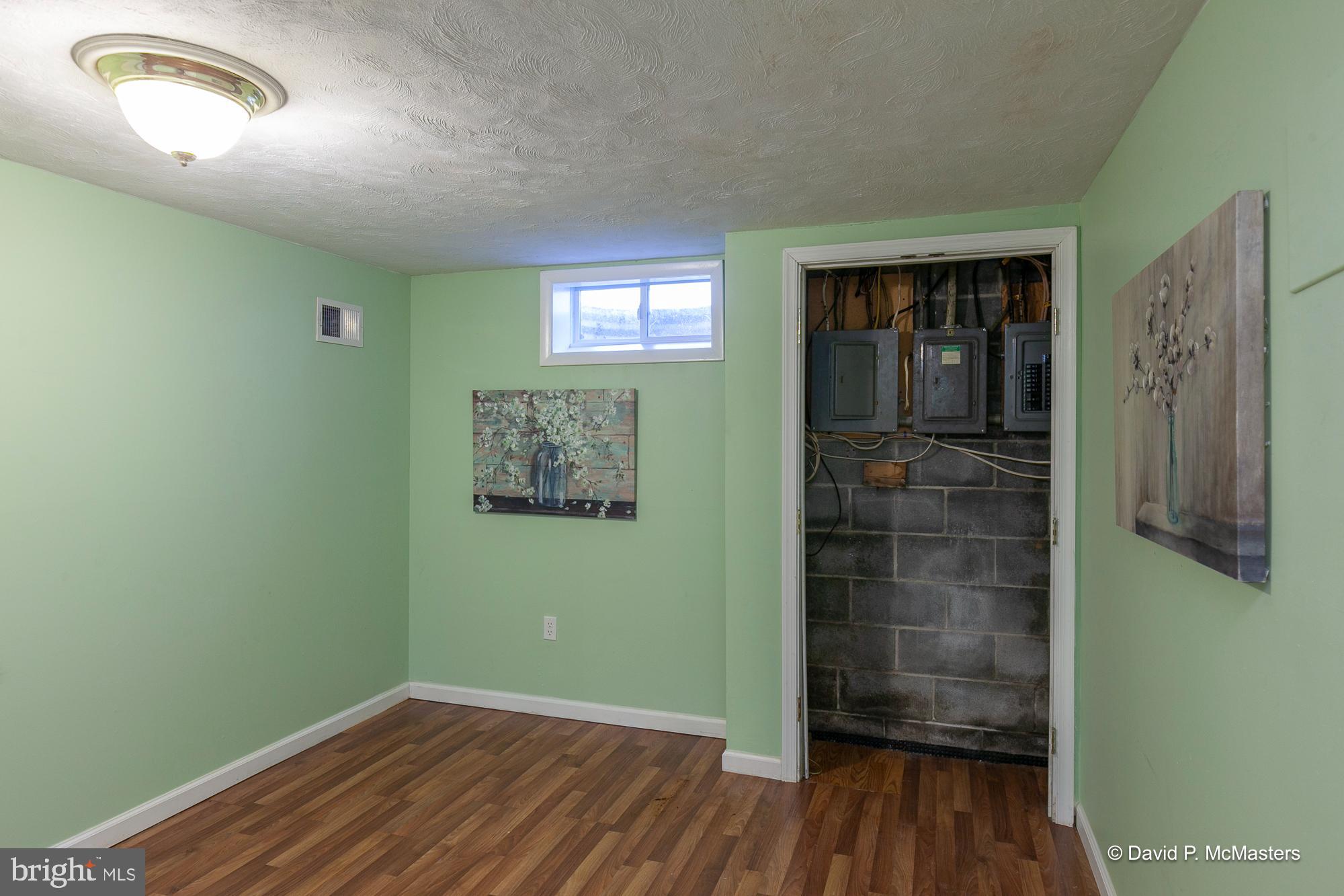 CHARLES TOWN - Residential