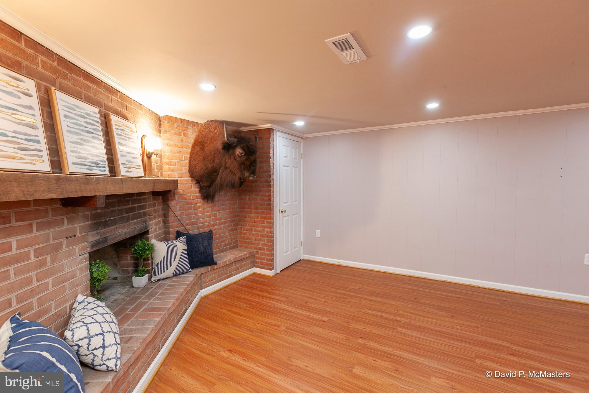 CHARLES TOWN - Residential