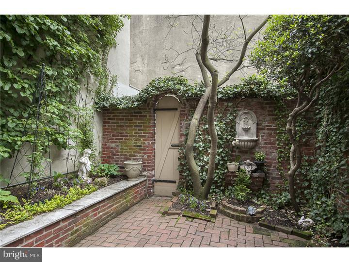 SOCIETY HILL - Residential