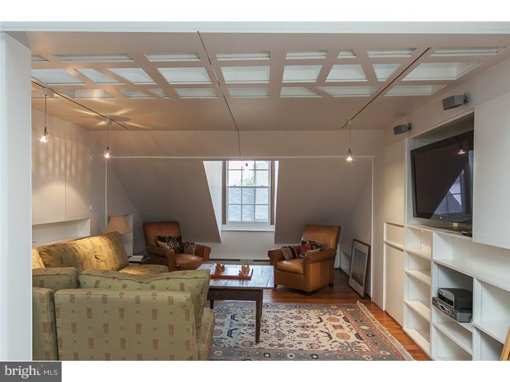 SOCIETY HILL - Residential